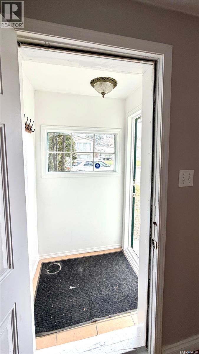 217 L Avenue N, Saskatoon, Saskatchewan  S7L 2P3 - Photo 12 - SK035454