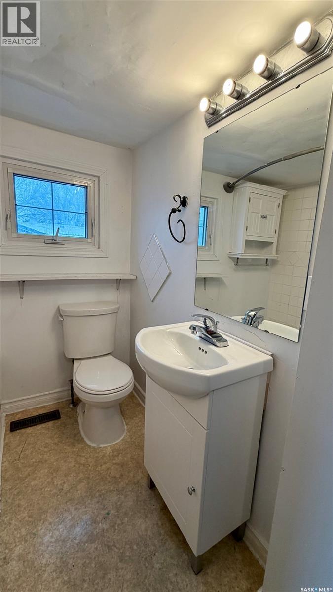 217 L Avenue N, Saskatoon, Saskatchewan  S7L 2P3 - Photo 26 - SK035454