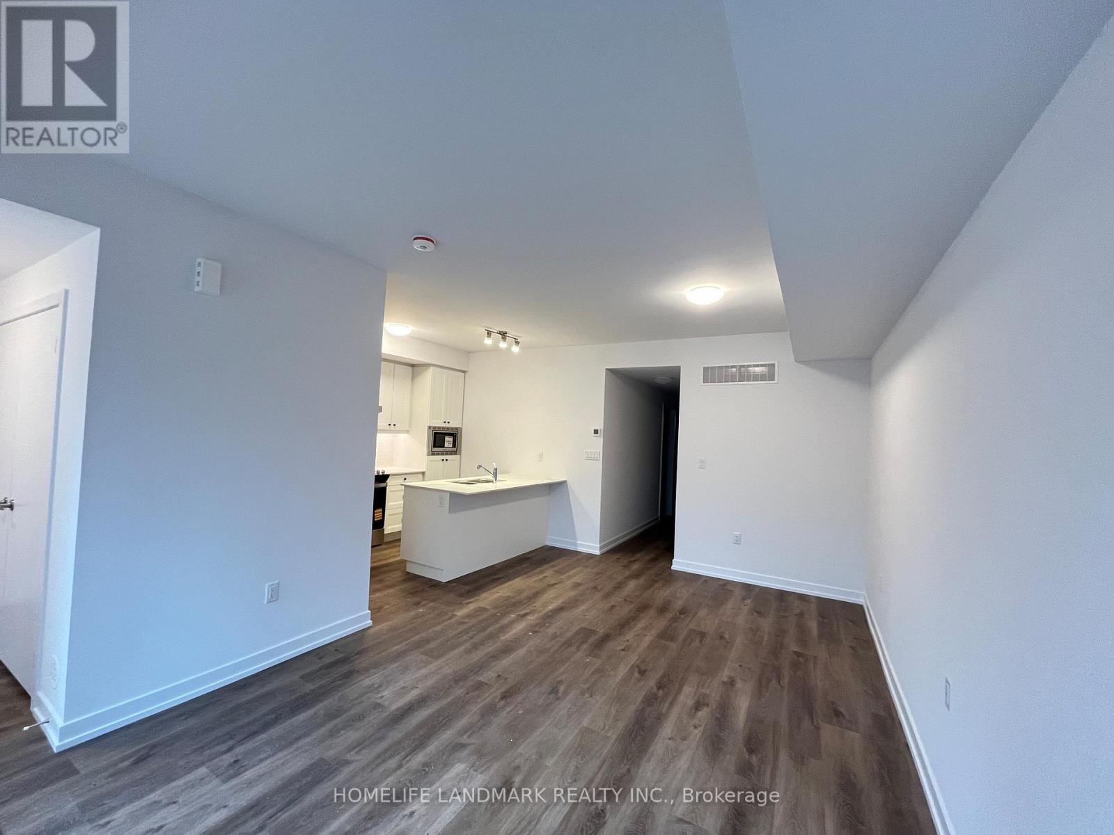 318 - 5 Bancroft Lane N, Richmond Hill, Ontario  L4E 1M1 - Photo 2 - N13104652