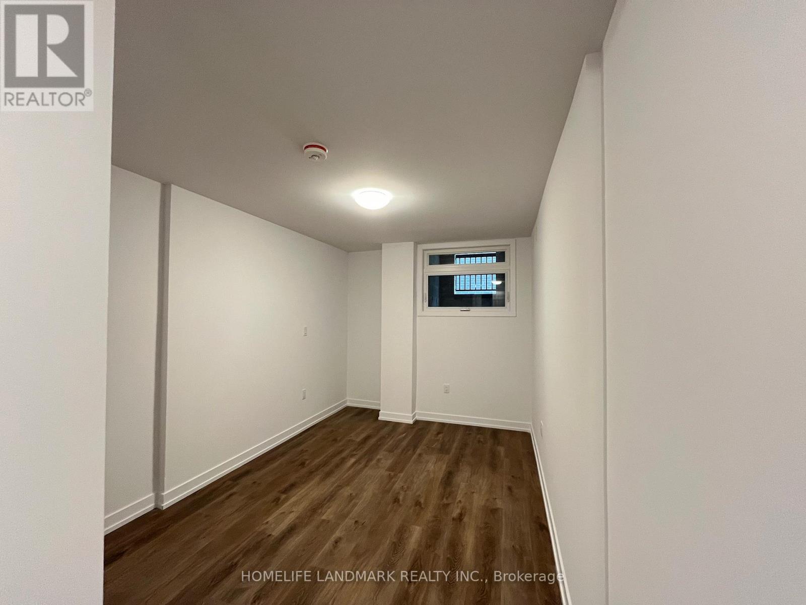 318 - 5 Bancroft Lane N, Richmond Hill, Ontario  L4E 1M1 - Photo 4 - N13104652