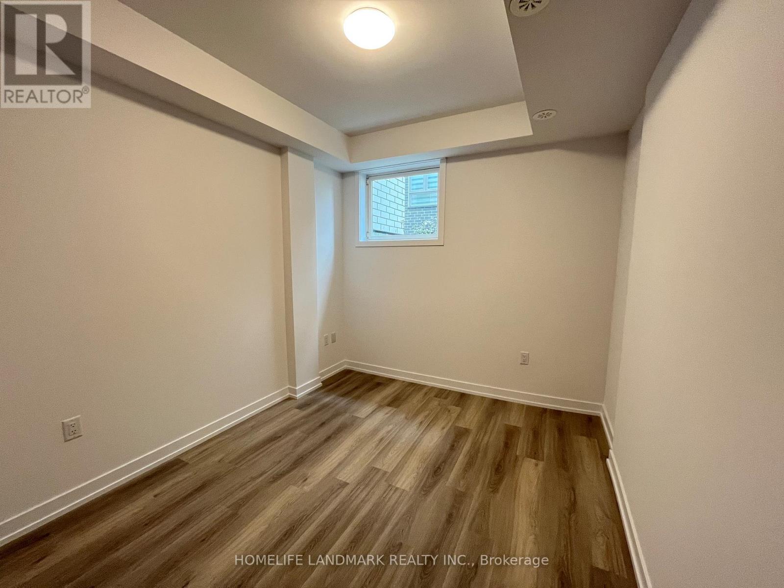 319 - 5 Bancroft Lane, Richmond Hill (Jefferson), Ontario  L4E 1M1 - Photo 4 - N13104654