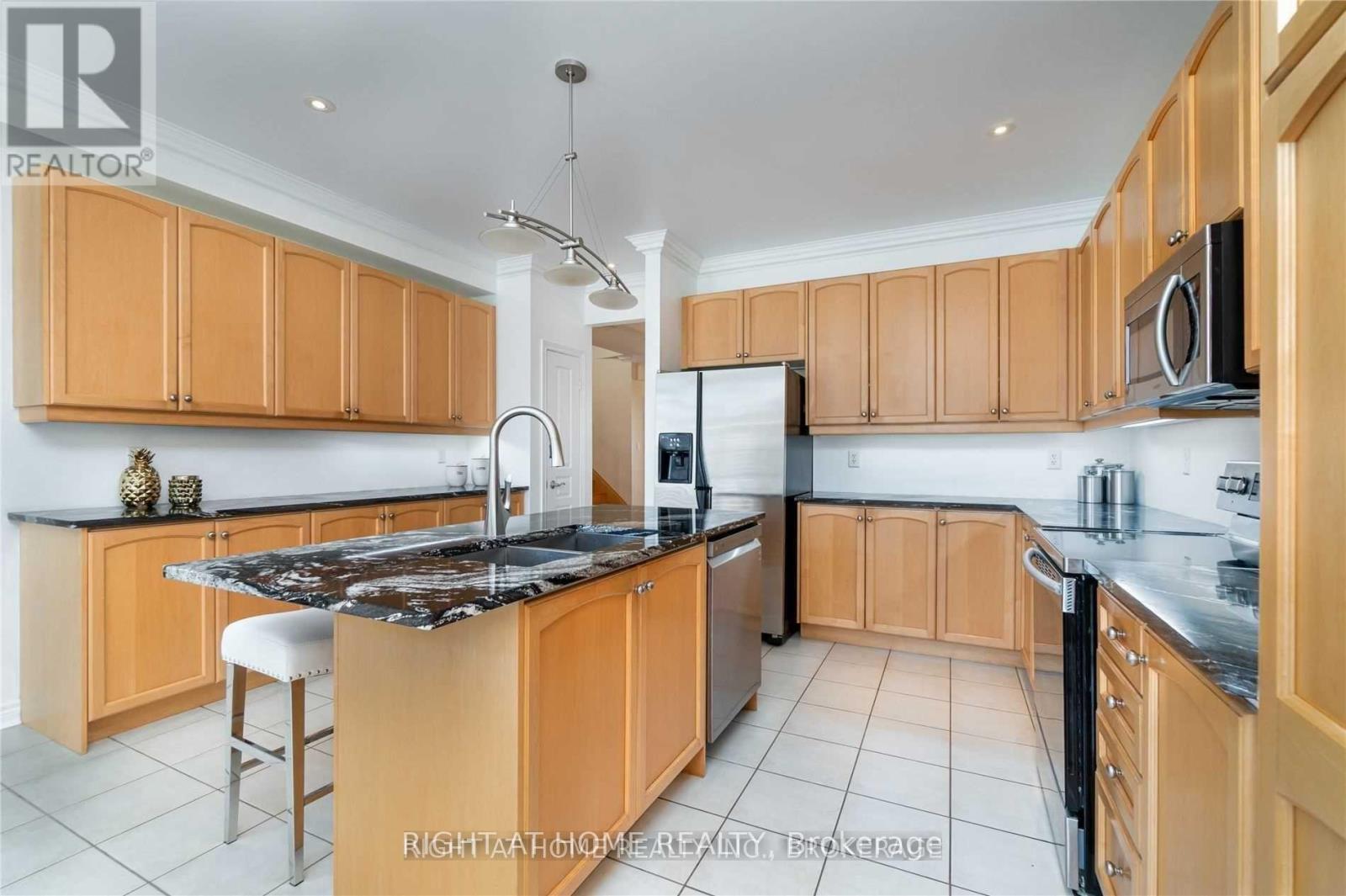 51 Red Cardinal Trail, Richmond Hill, Ontario  L4E 3Y4 - Photo 12 - N13104724