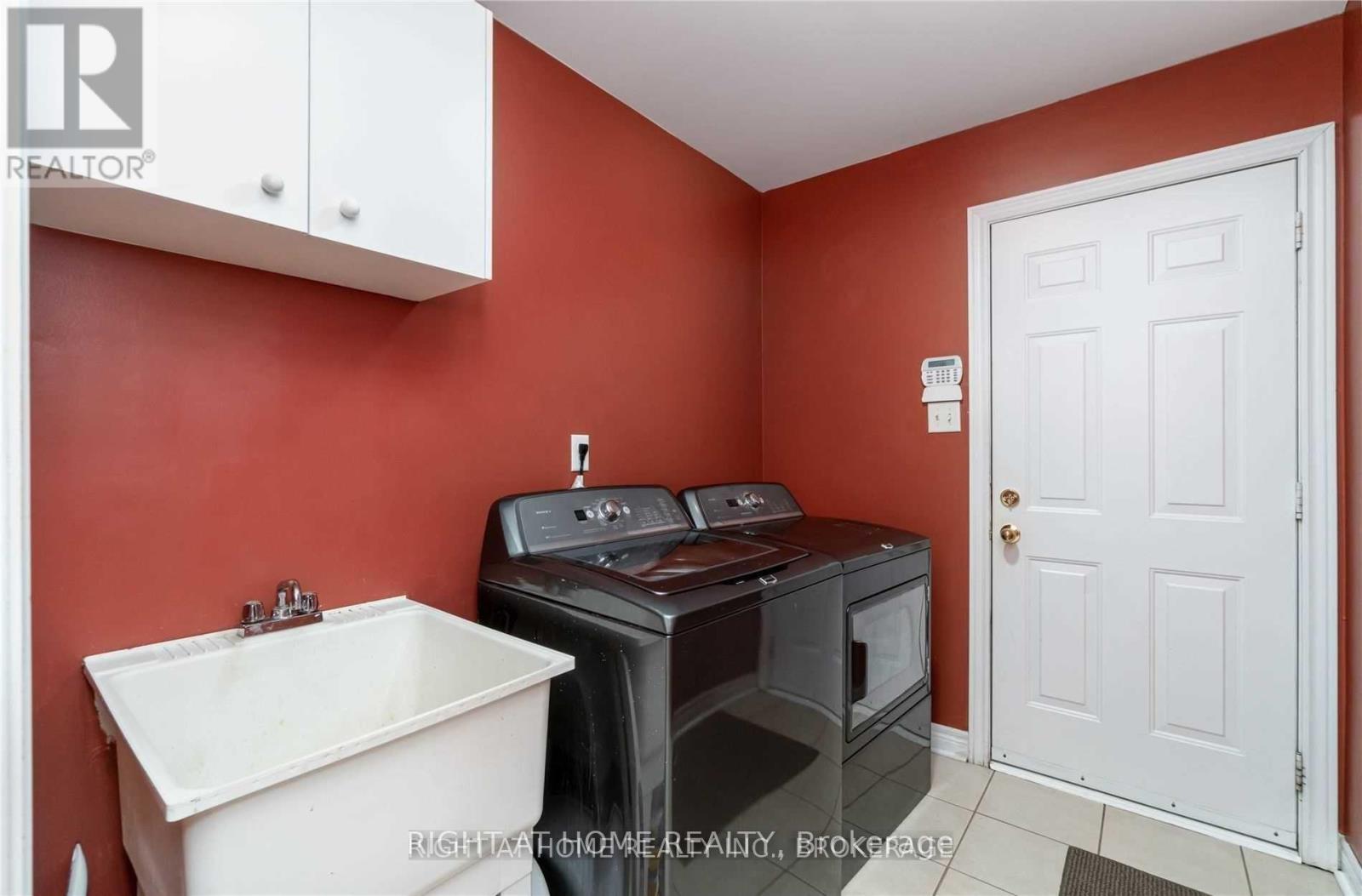 51 Red Cardinal Trail, Richmond Hill, Ontario  L4E 3Y4 - Photo 7 - N13104724