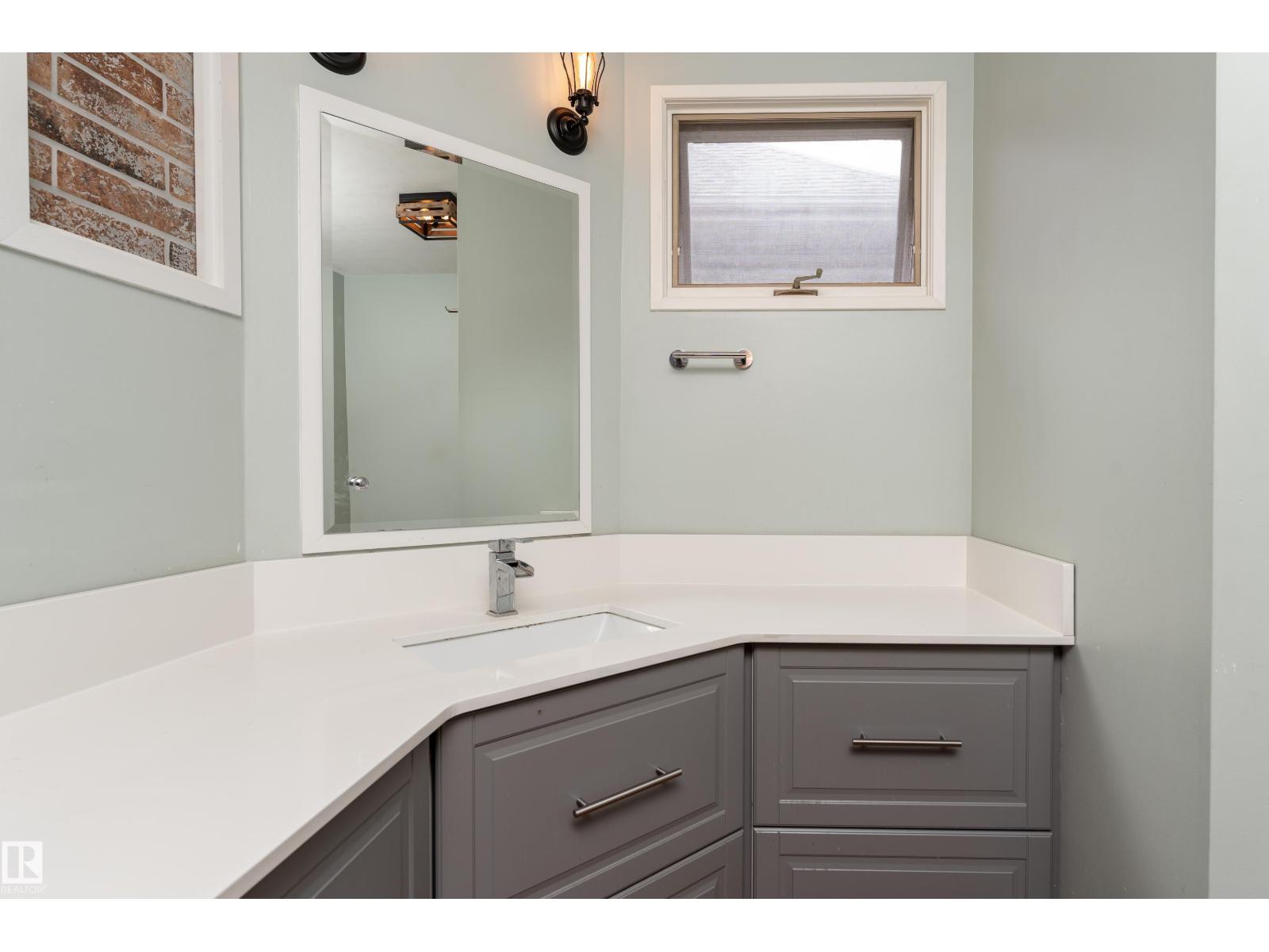 10956 81 Av Nw, Edmonton, Alberta  T6G 0S2 - Photo 23 - E4486674