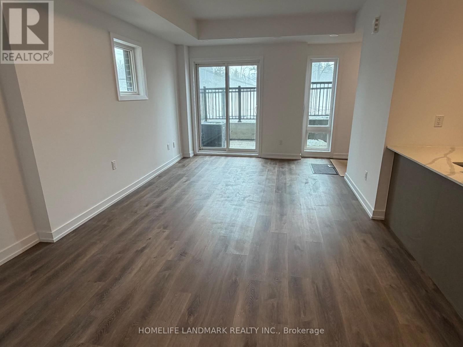 116 - 51 Jefferson Side Road, Richmond Hill, Ontario  L4E 1M1 - Photo 4 - N13104780