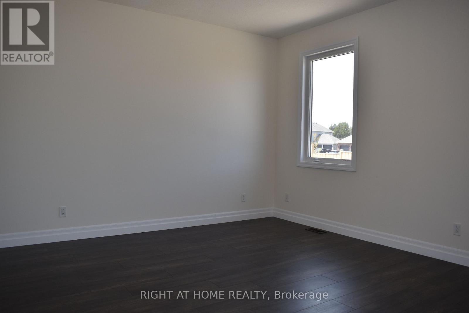 48 Allenwood Road, Springwater (Elmvale), Ontario  L0L 1P0 - Photo 8 - S13104706