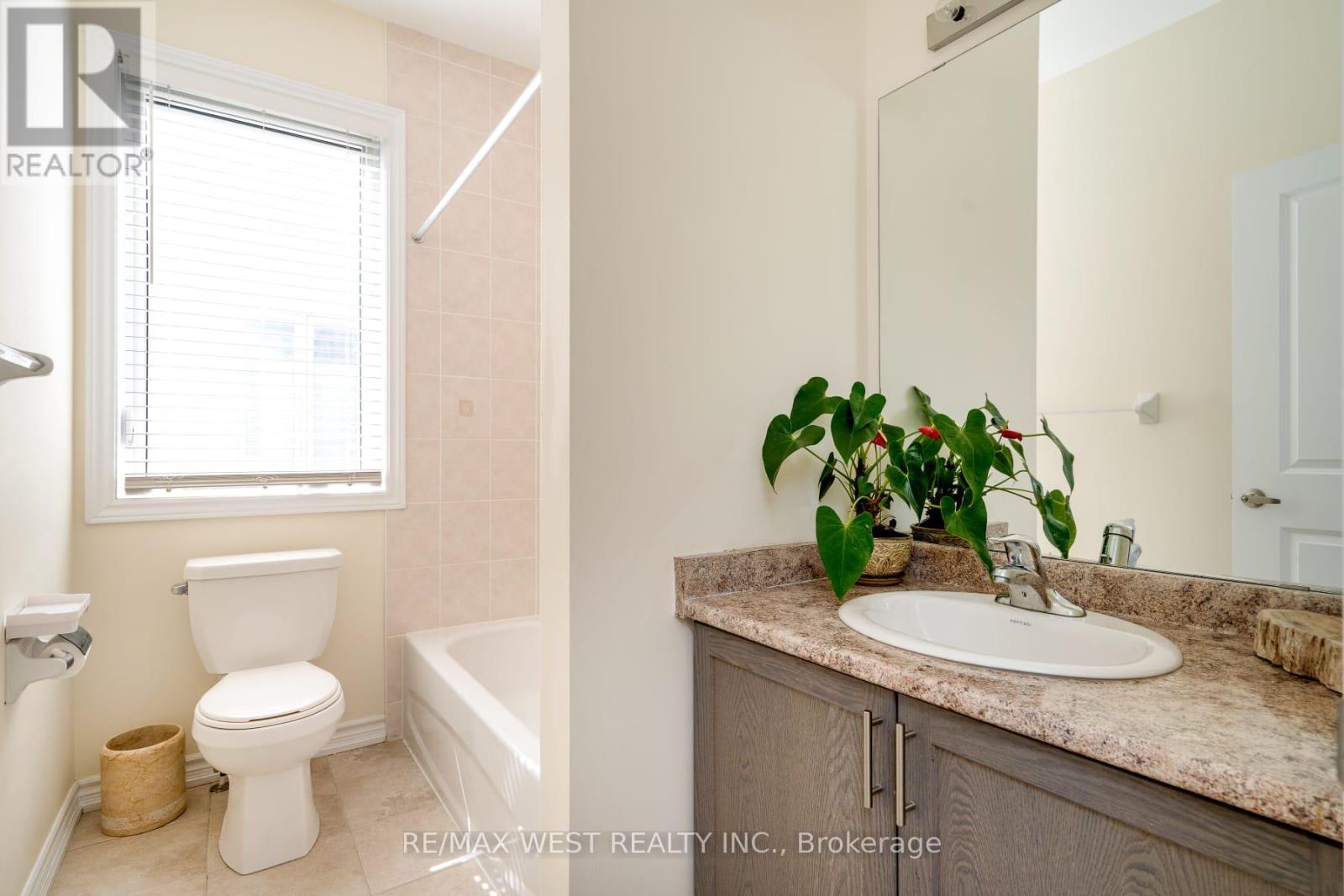 121 Allegra Drive, Wasaga Beach, Ontario  L9Z 1P2 - Photo 21 - S13103370