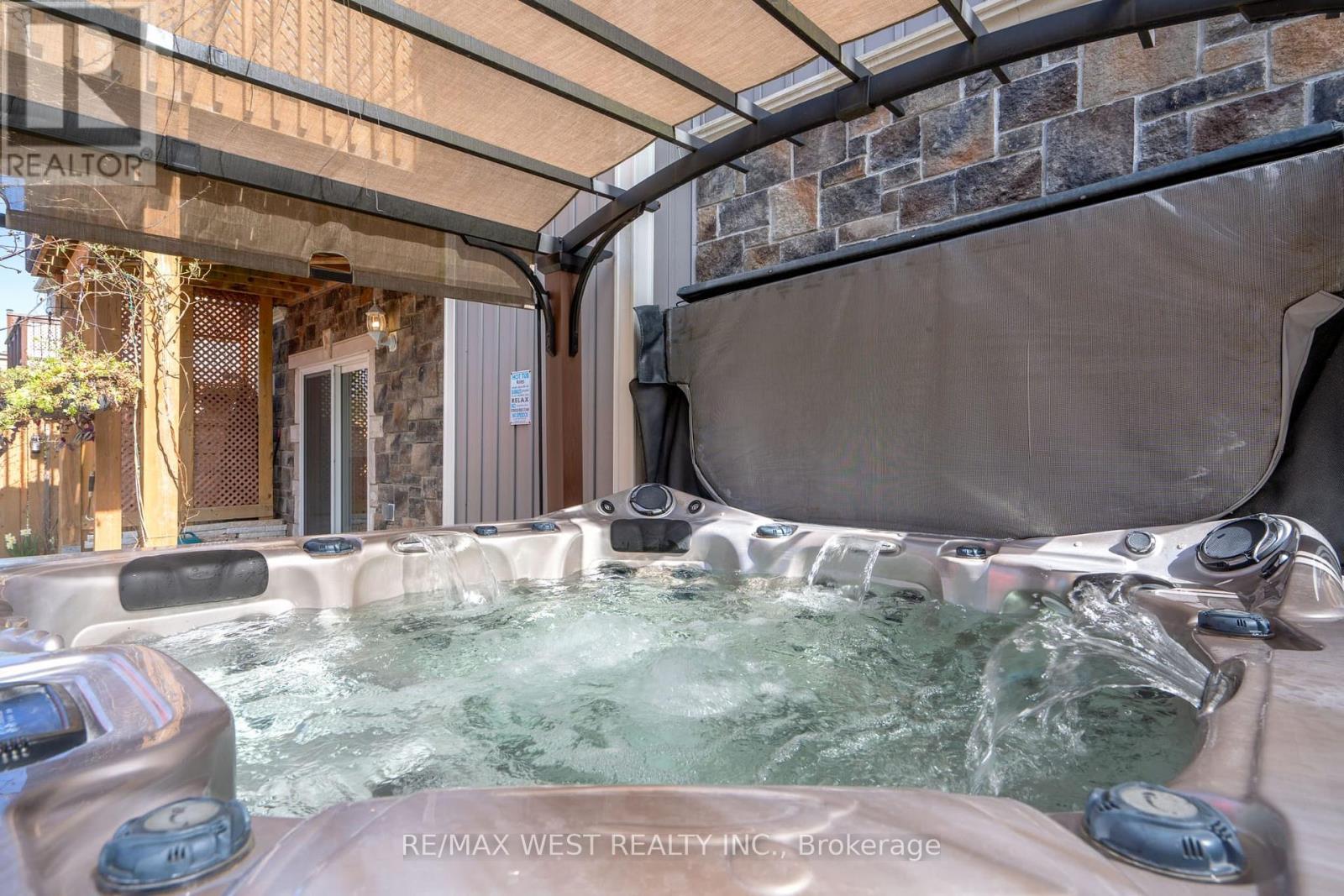 121 Allegra Drive, Wasaga Beach, Ontario  L9Z 1P2 - Photo 40 - S13103370
