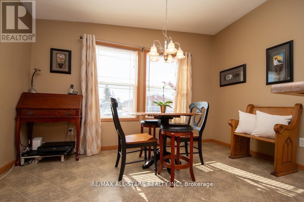37 Creekside Circle, Kawartha Lakes, Ontario  K0M 1L0 - Photo 12 - X13103380