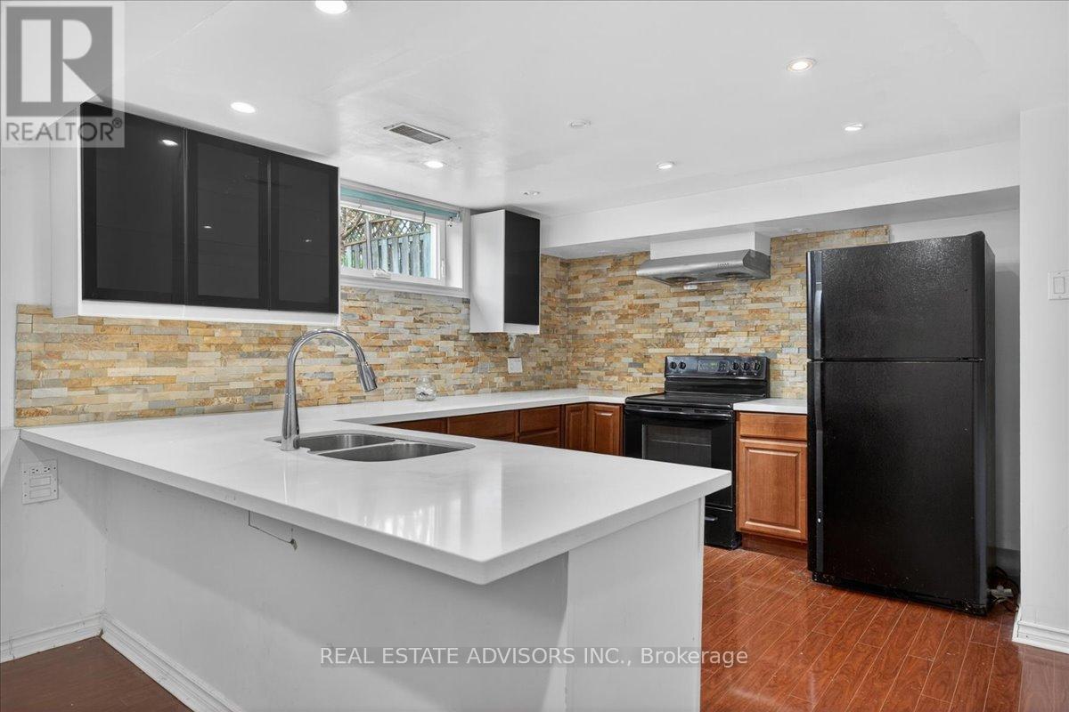 84 Ardglen Drive, Brampton, Ontario  L6W 1V6 - Photo 25 - W13104660