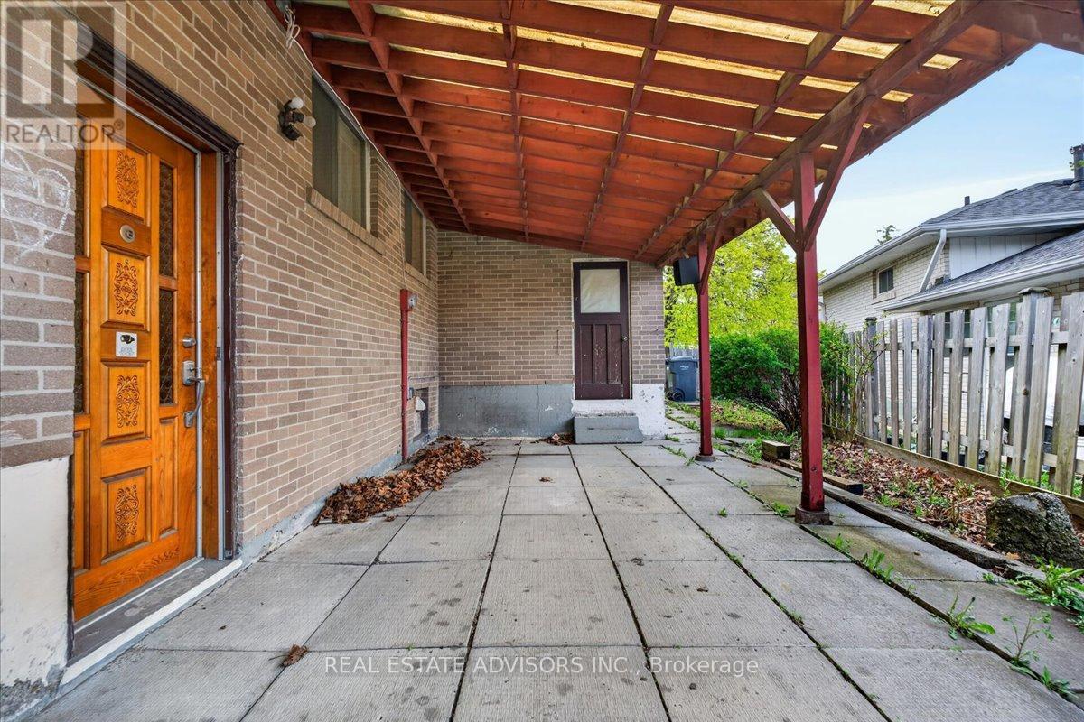 84 Ardglen Drive, Brampton, Ontario  L6W 1V6 - Photo 37 - W13104660
