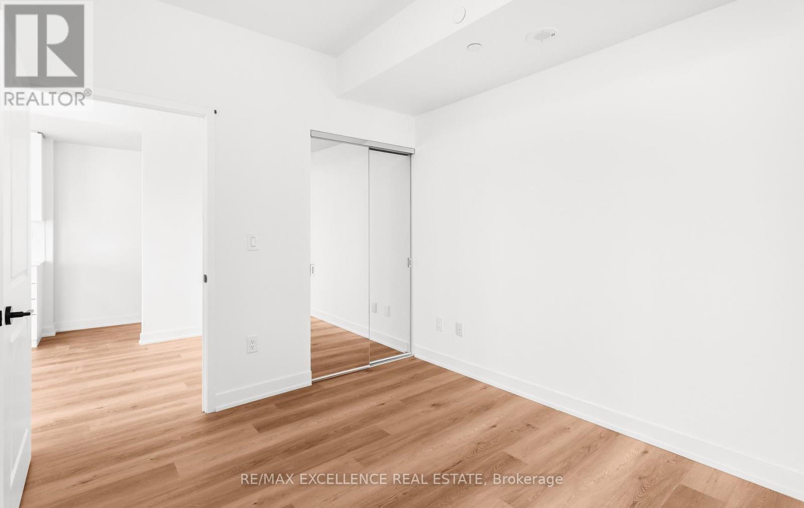 1704 - 2075 Lakeshore Road, Burlington, Ontario  L7R 0H3 - Photo 32 - W13104736