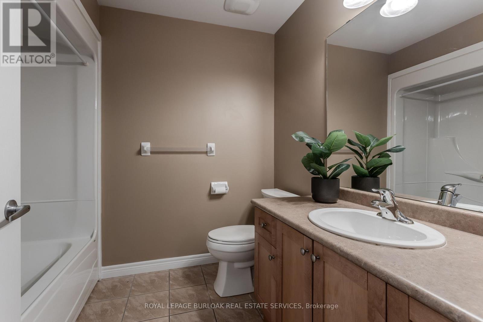 31 - 2165 Itabashi Way, Burlington, Ontario  L7M 0A2 - Photo 27 - W13104806