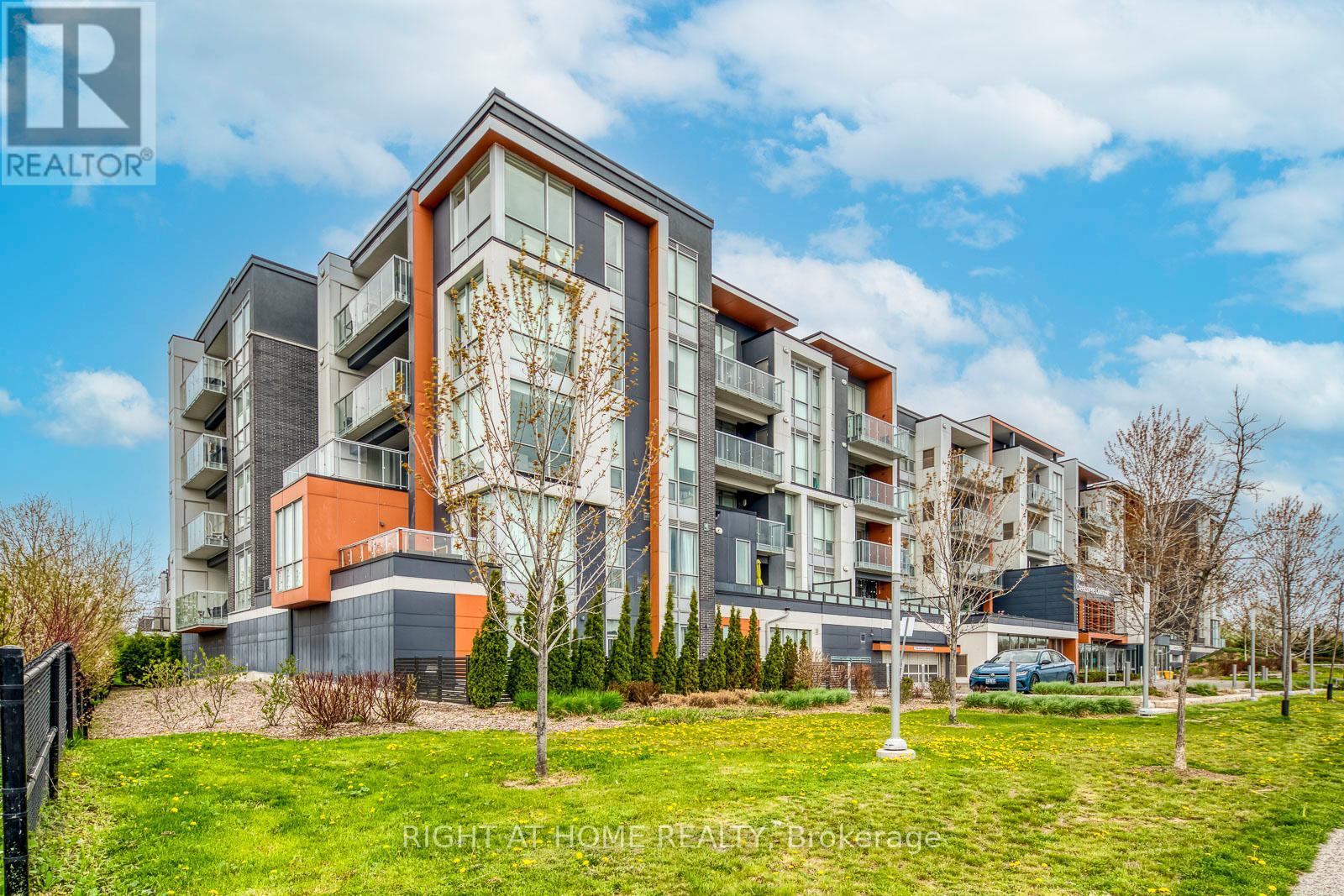 215 - 3028 CREEKSHORE COMMON, Oakville, Ontario