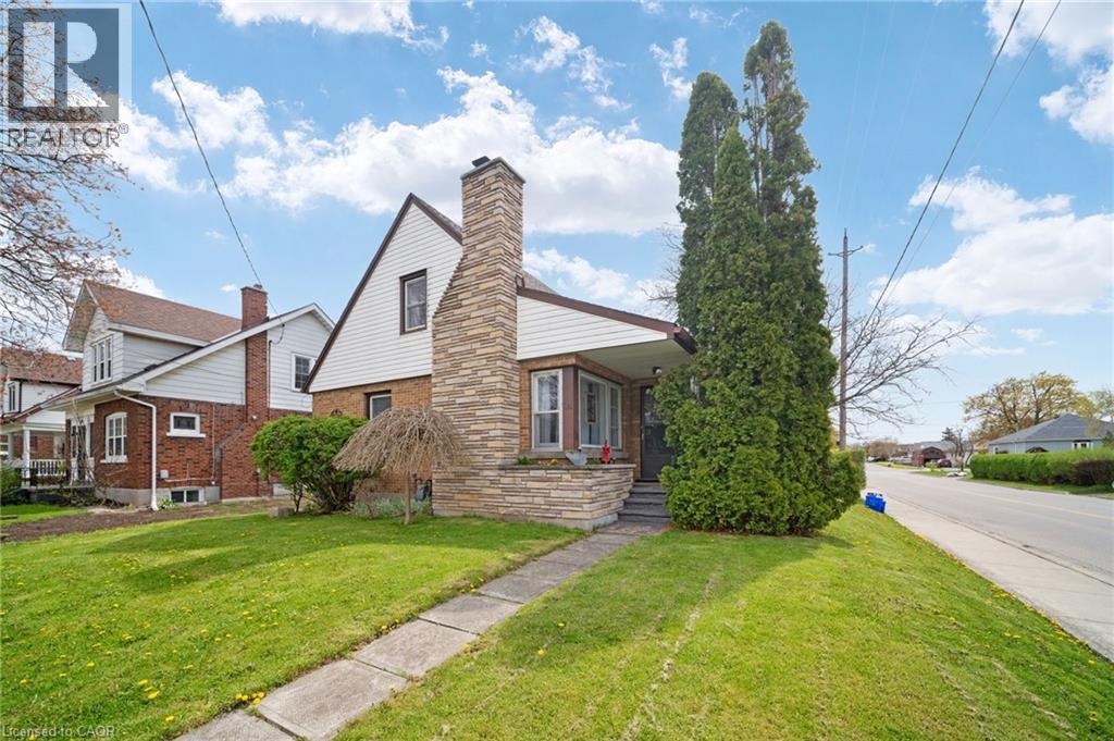 14 Sherring Street N, Hagersville, Ontario  N0A 1H0 - Photo 2 - 40828695