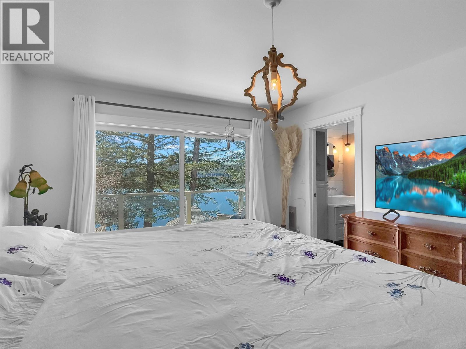 3854 EMERALD CRESCENT Lac La Hache Photo 12