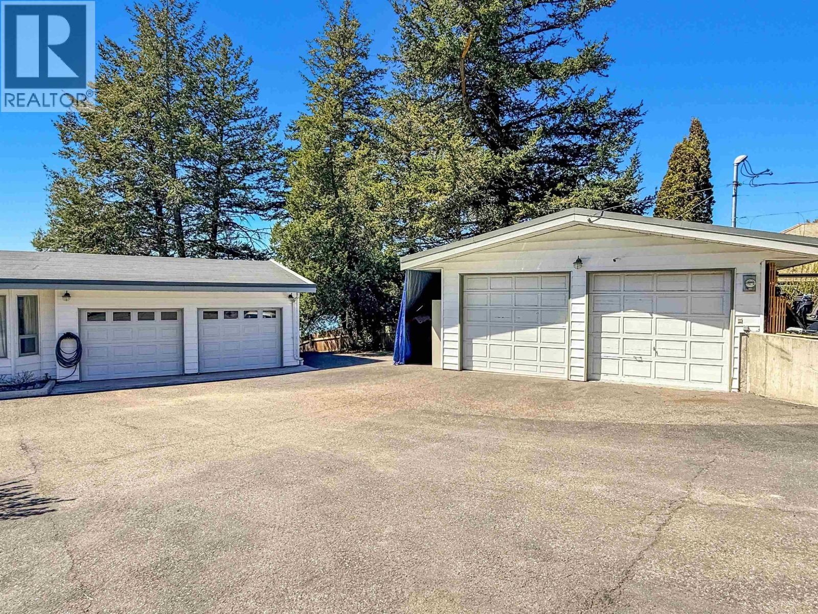 3854 EMERALD CRESCENT Lac La Hache Photo 36