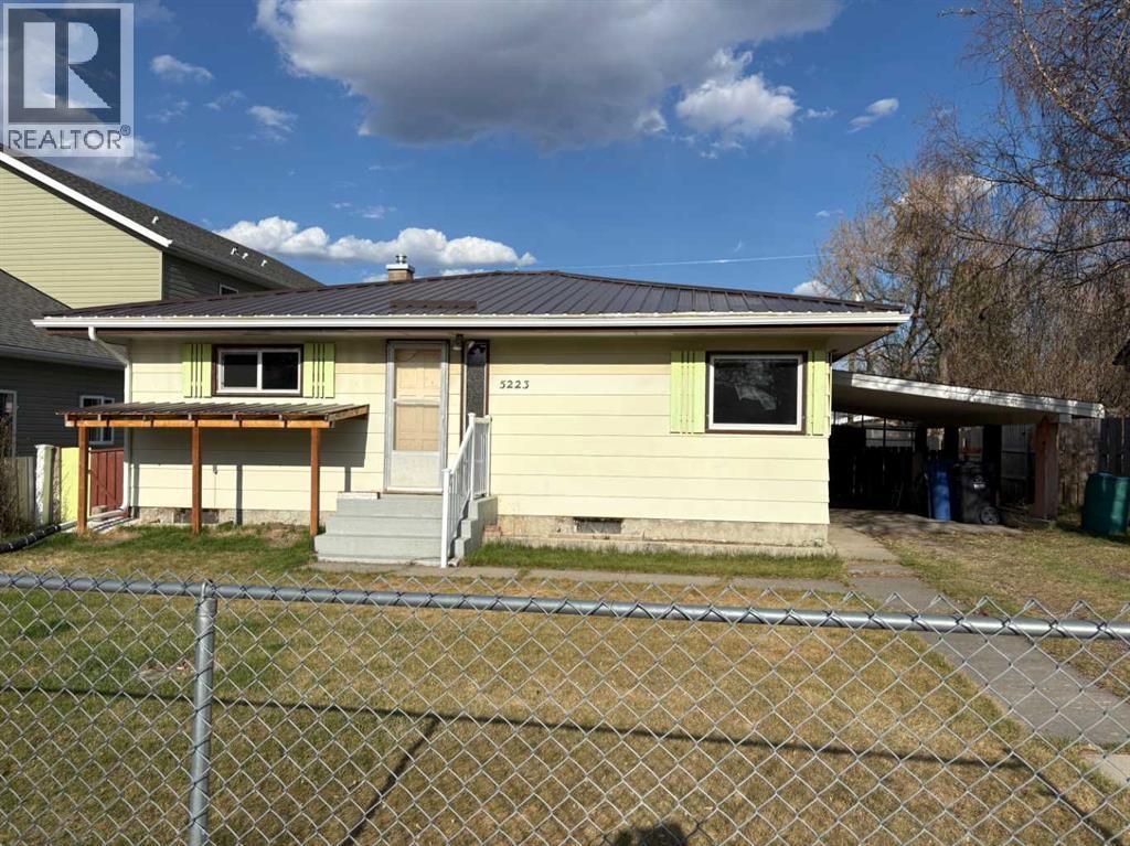 5223 49 Street, Rocky Mountain House, Alberta  T4T 1G6 - Photo 1 - A2308570