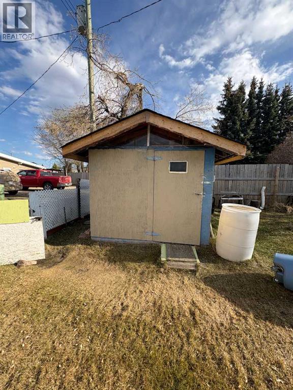 5223 49 Street, Rocky Mountain House, Alberta  T4T 1G6 - Photo 5 - A2308570