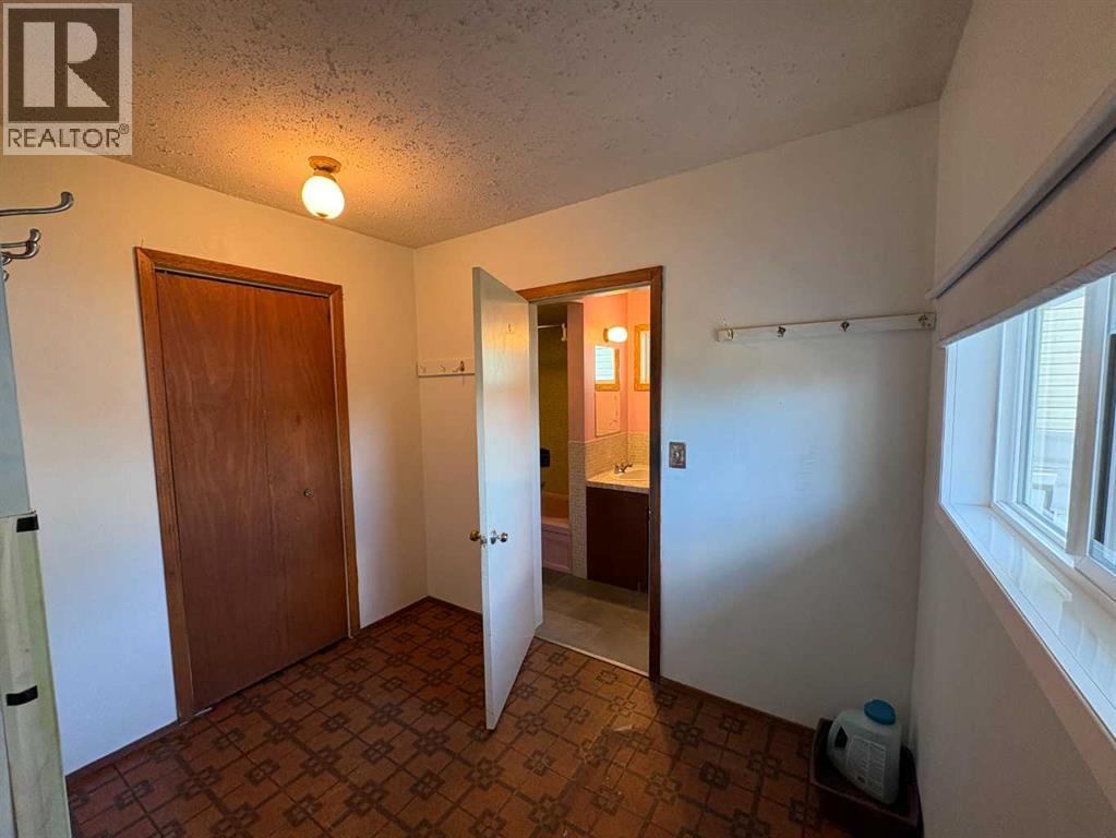 5223 49 Street, Rocky Mountain House, Alberta  T4T 1G6 - Photo 20 - A2308570