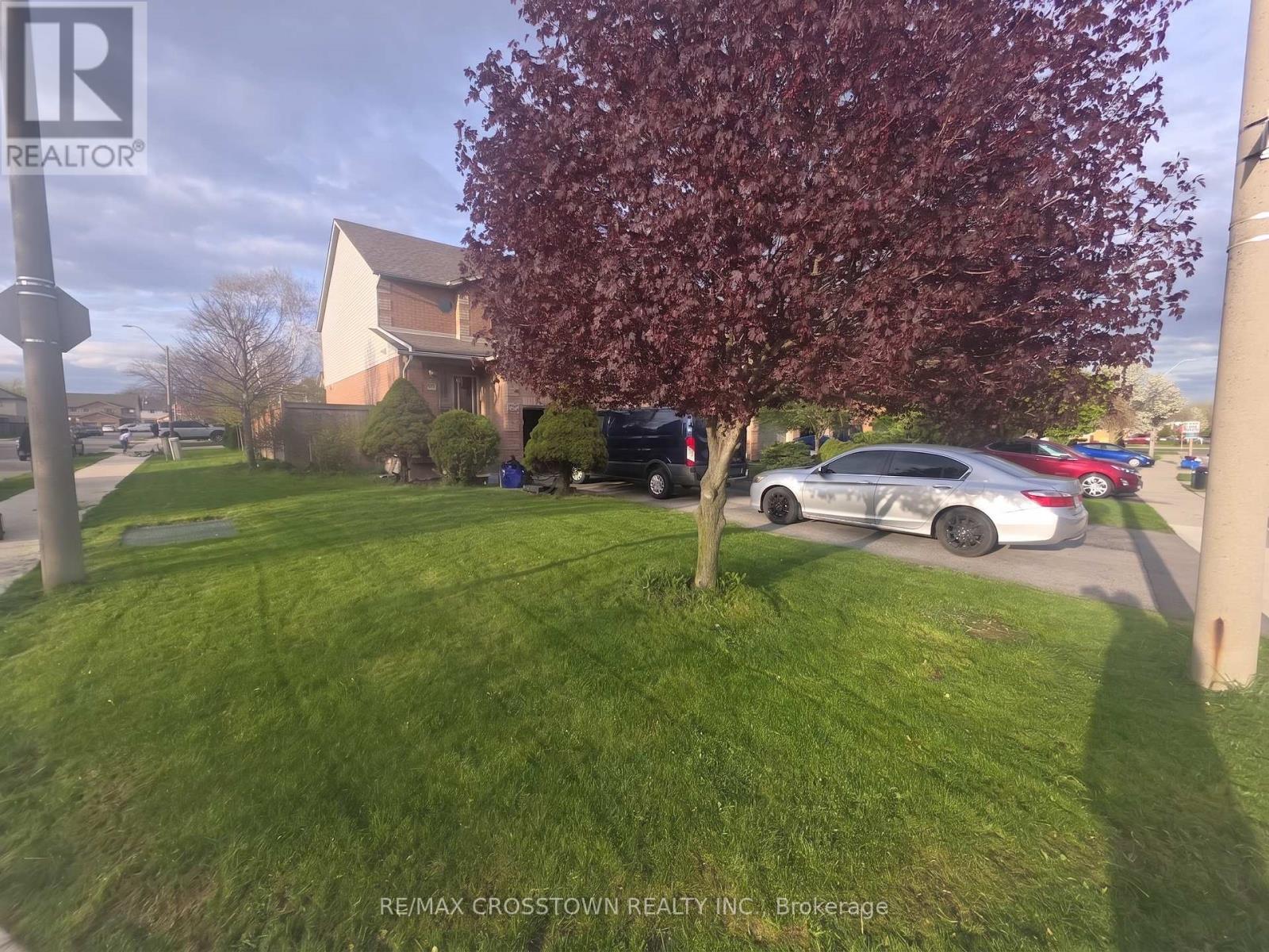125 Terni Boulevard, Hamilton, Ontario  L8W 3W4 - Photo 2 - X13104730