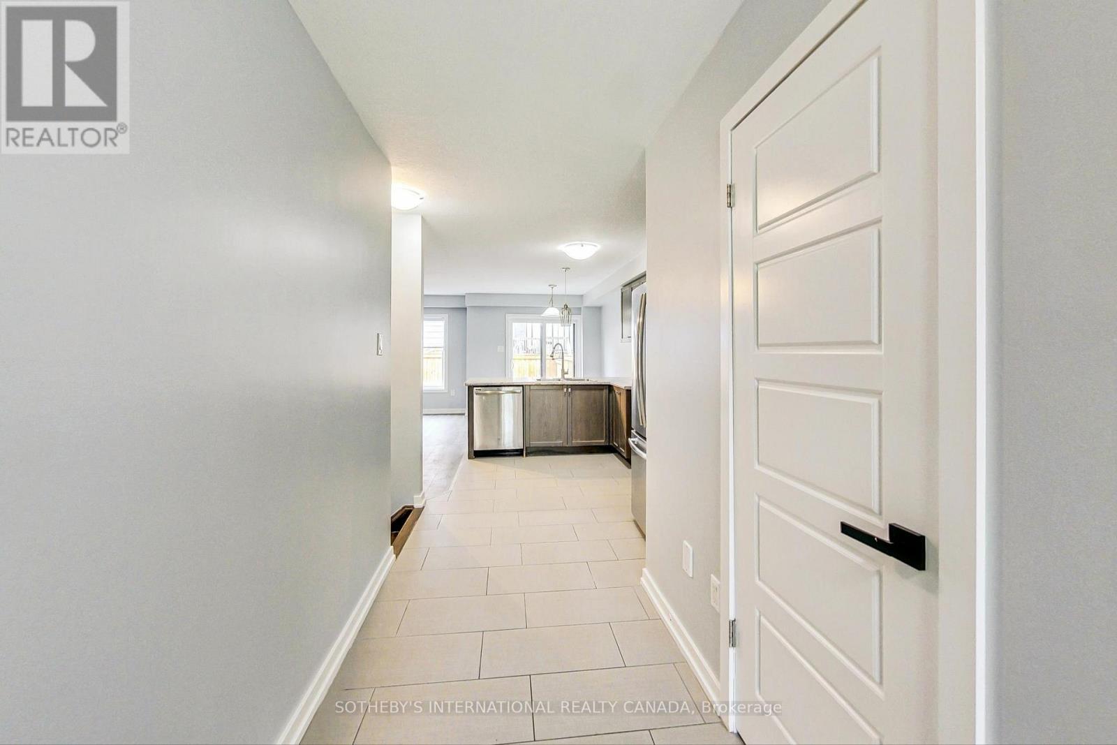 131 Pagebrook Crescent, Hamilton, Ontario  L8J 0K7 - Photo 2 - X13104892