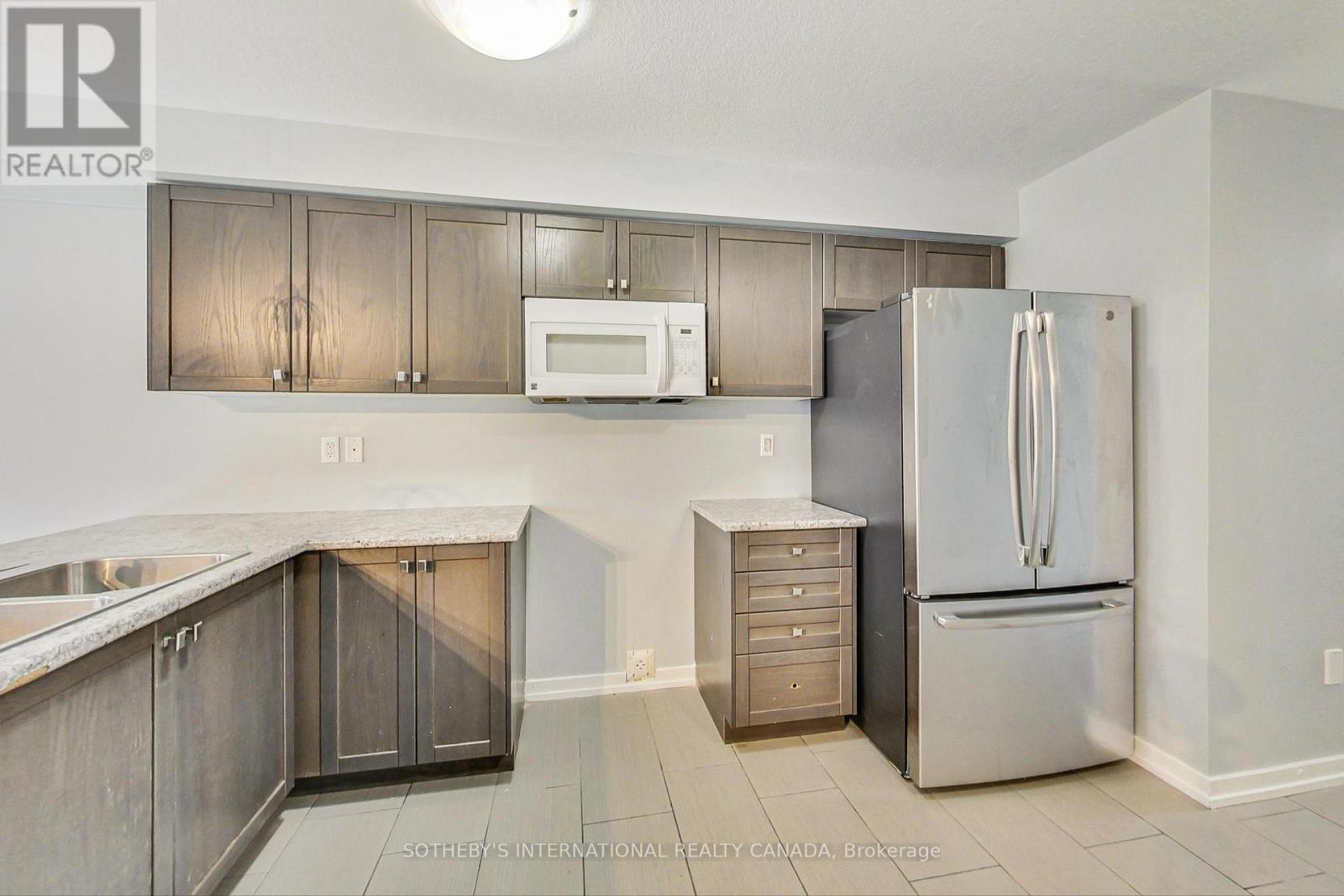 131 Pagebrook Crescent, Hamilton, Ontario  L8J 0K7 - Photo 6 - X13104892