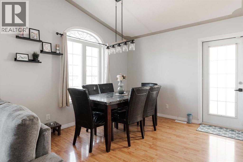 122 Wolff Way, Fort Mcmurray, Alberta  T9H 5G6 - Photo 10 - A2309389
