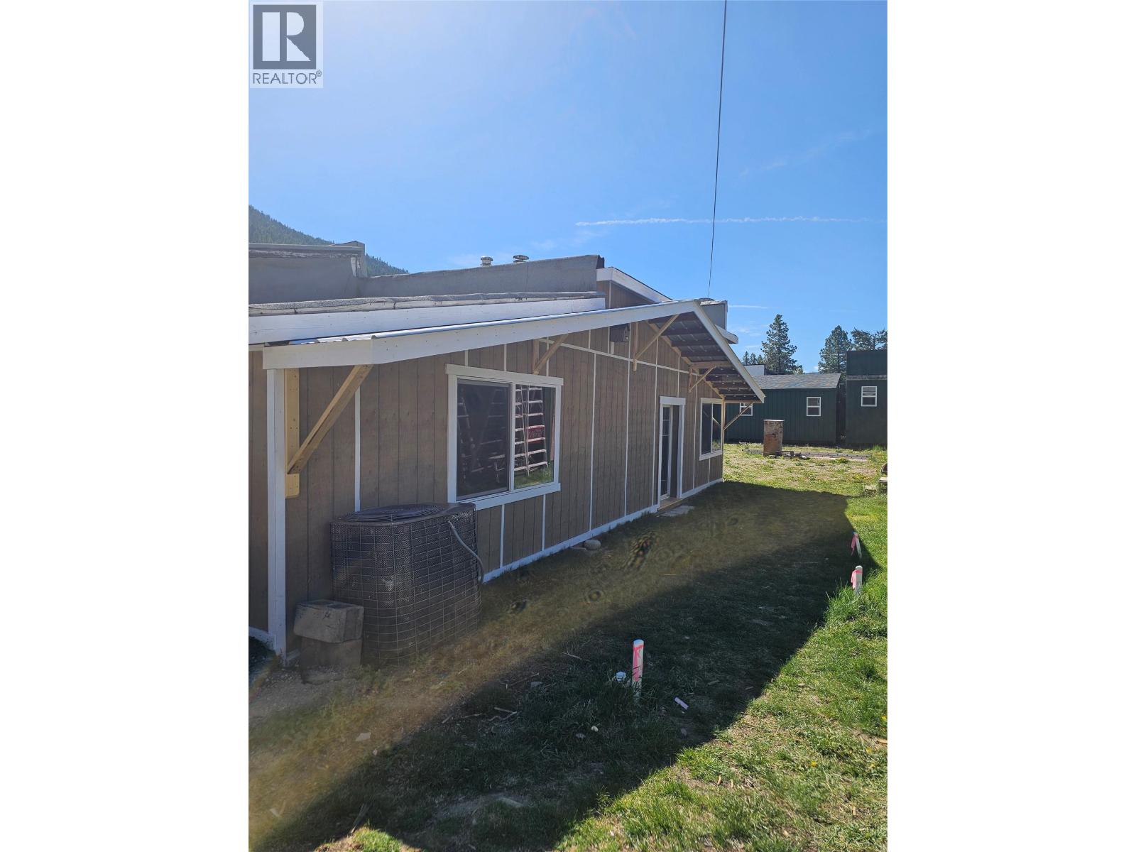 5851 33 Highway, Beaverdell, British Columbia  V0H 1A0 - Photo 18 - 10386722