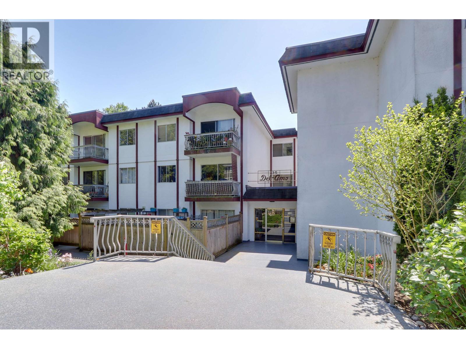 104 135 W 21ST STREET, north vancouver, British Columbia