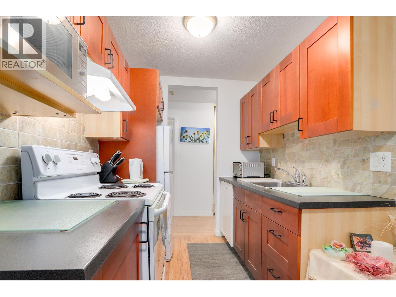 104 135 W 21st Street, North Vancouver, British Columbia  V7M 1Z2 - Photo 7 - R3121417
