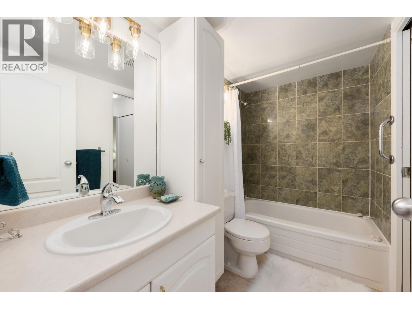 227 9847 Manchester Drive, Burnaby, British Columbia  V3N 4P4 - Photo 19 - R3121445