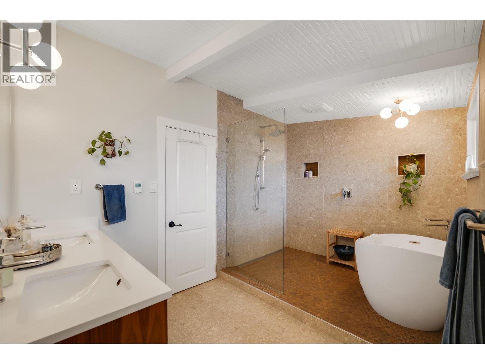 624 Lower Crescent, Britannia Beach, British Columbia  V8B 1J1 - Photo 14 - R3121430