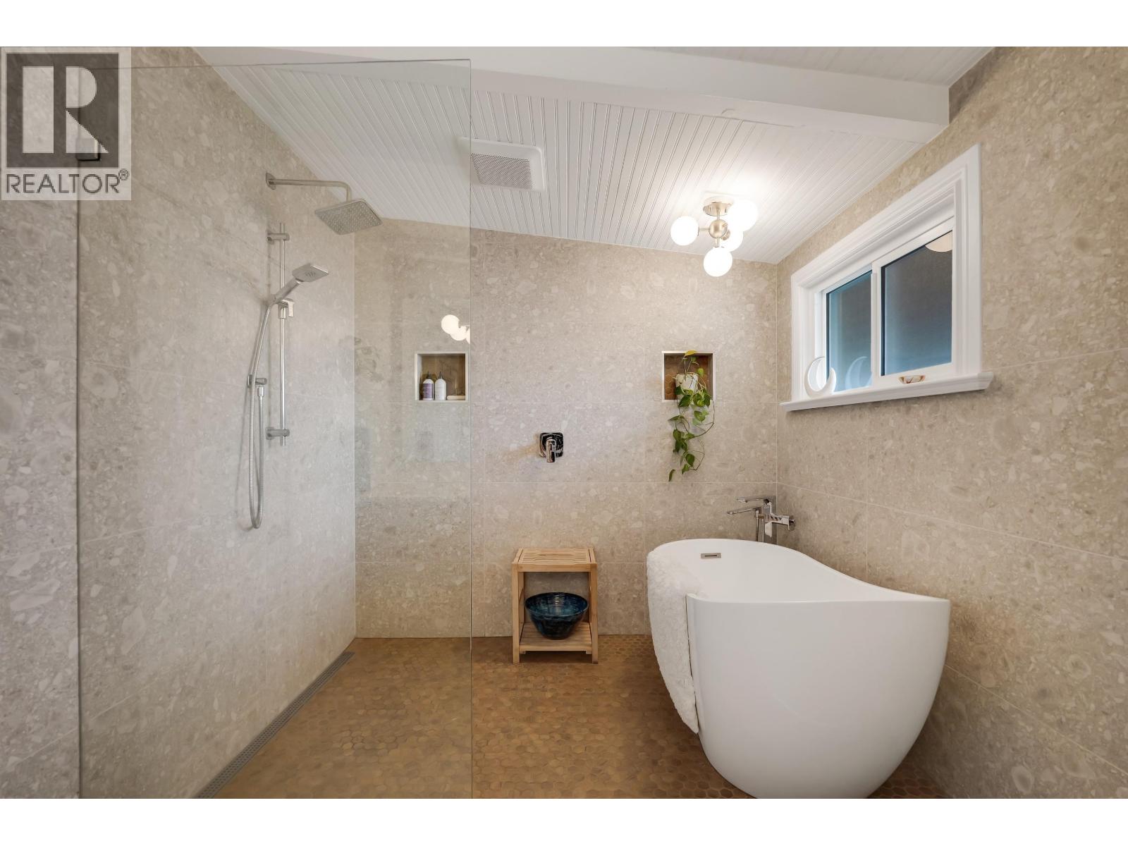 624 Lower Crescent, Britannia Beach, British Columbia  V8B 1J1 - Photo 15 - R3121430