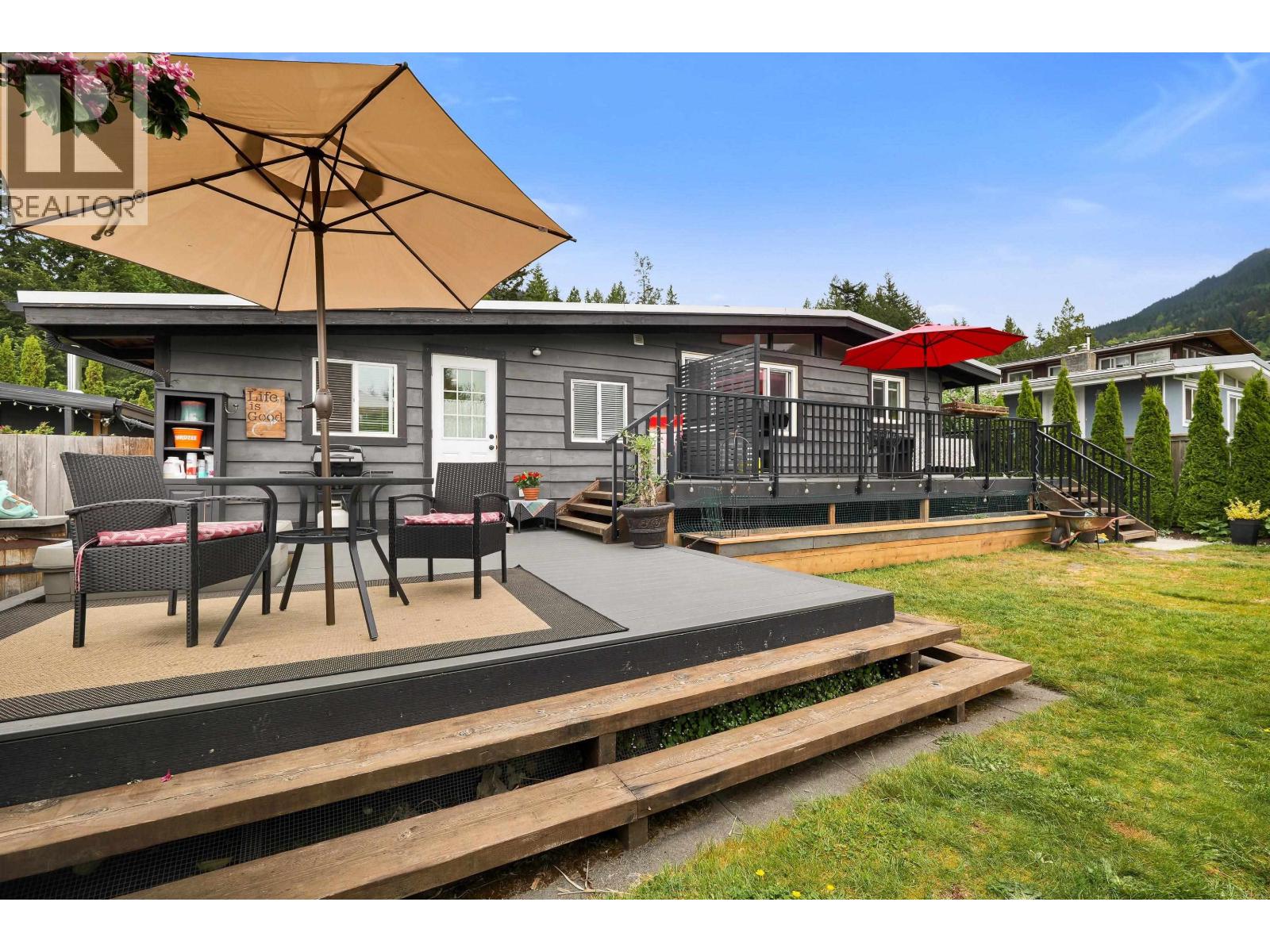 624 Lower Crescent, Britannia Beach, British Columbia  V8B 1J1 - Photo 3 - R3121430