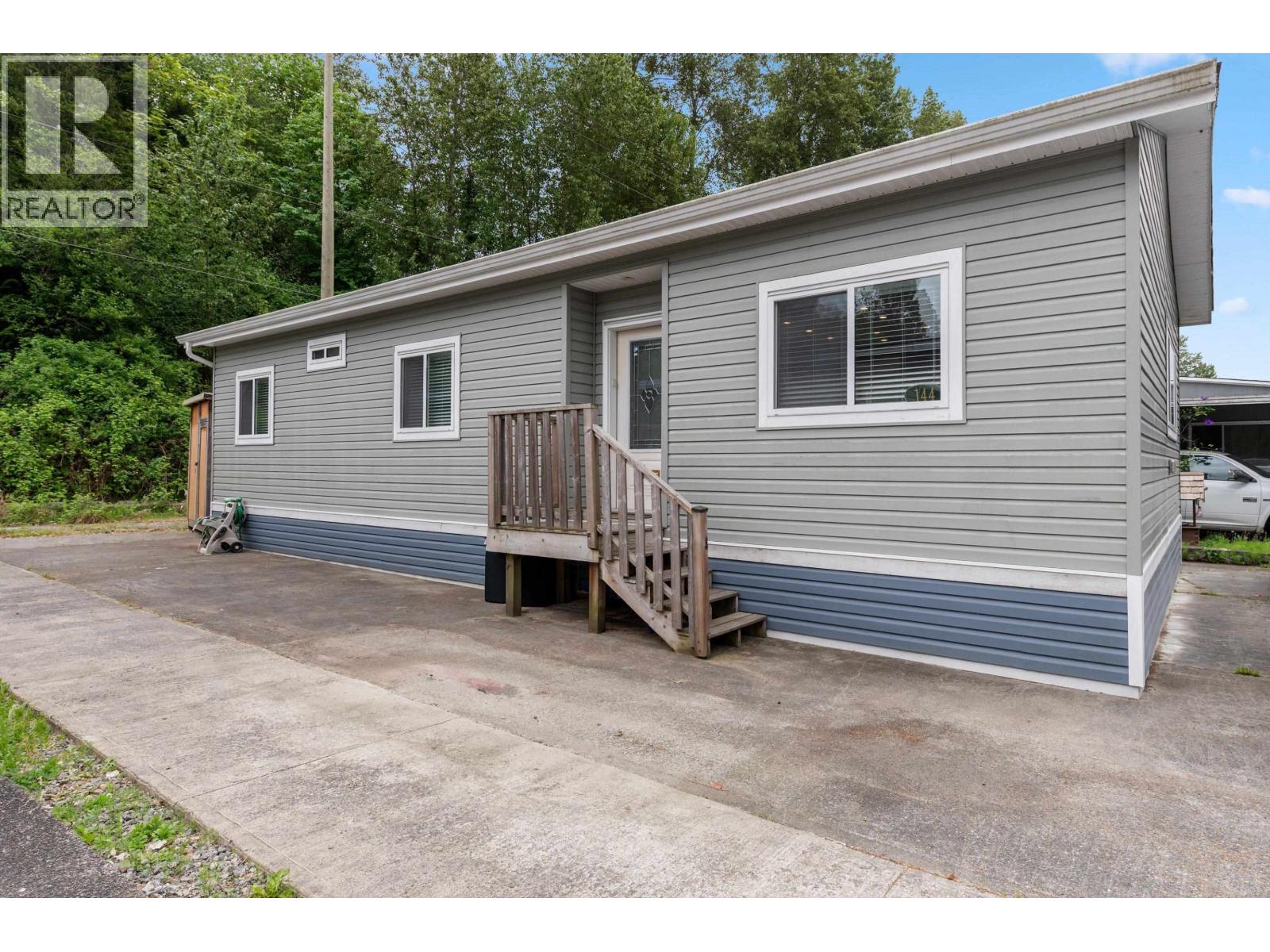 144 201 Cayer Street, Coquitlam, British Columbia  V3K 5A9 - Photo 1 - R3121433