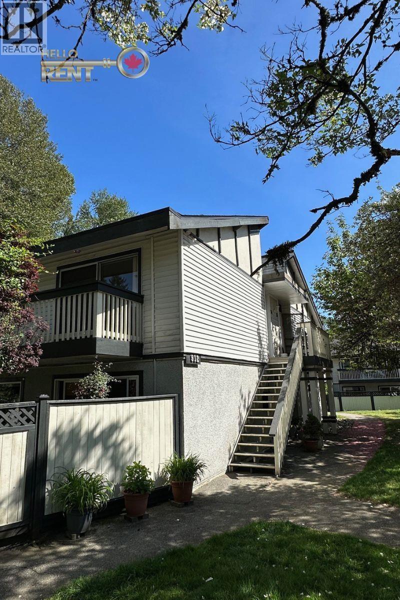 54 912 Premier Street, North Vancouver, British Columbia  V7J 2G8 - Photo 2 - R3121426
