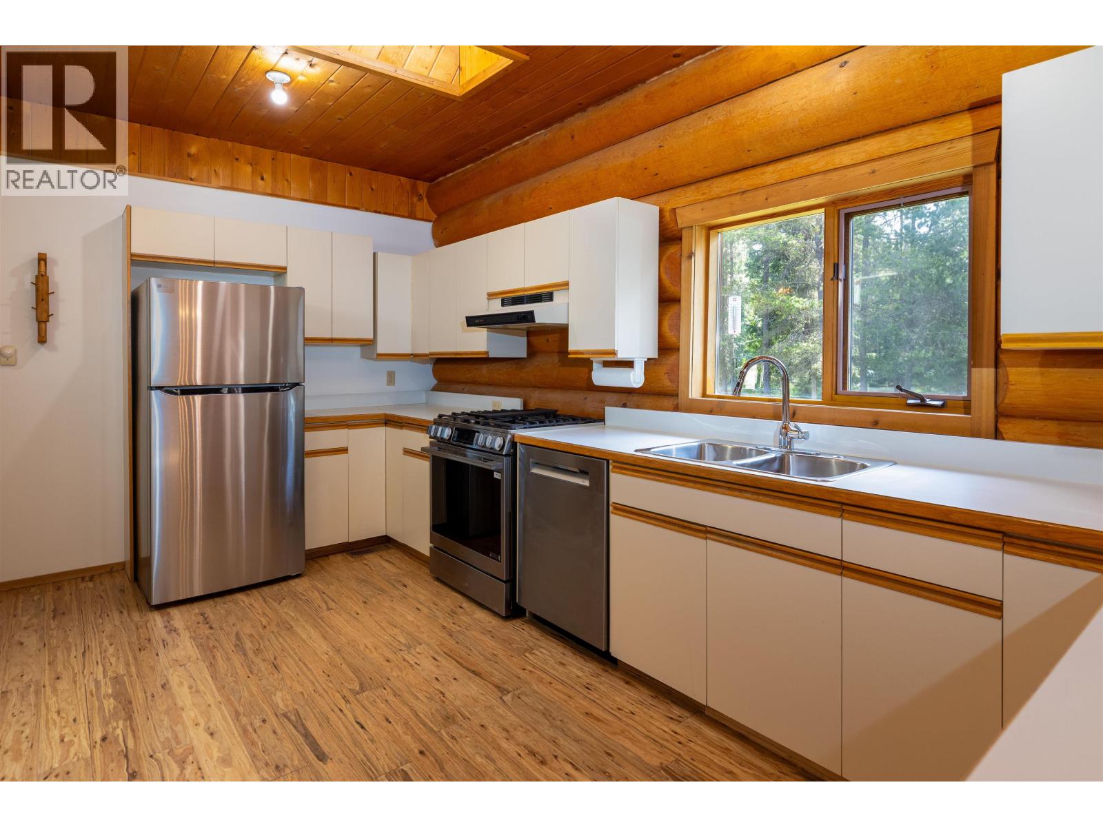 3902 Spring Creek Drive, Terrace, British Columbia  V8G 0C5 - Photo 3 - R3121457