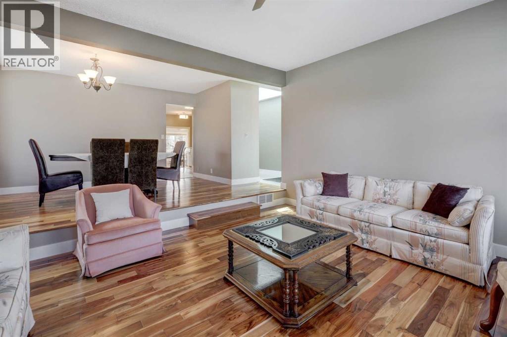 1304 Norfolk Drive NW, Calgary, Alberta  T2K 5P3 - Photo 6 - A2306550