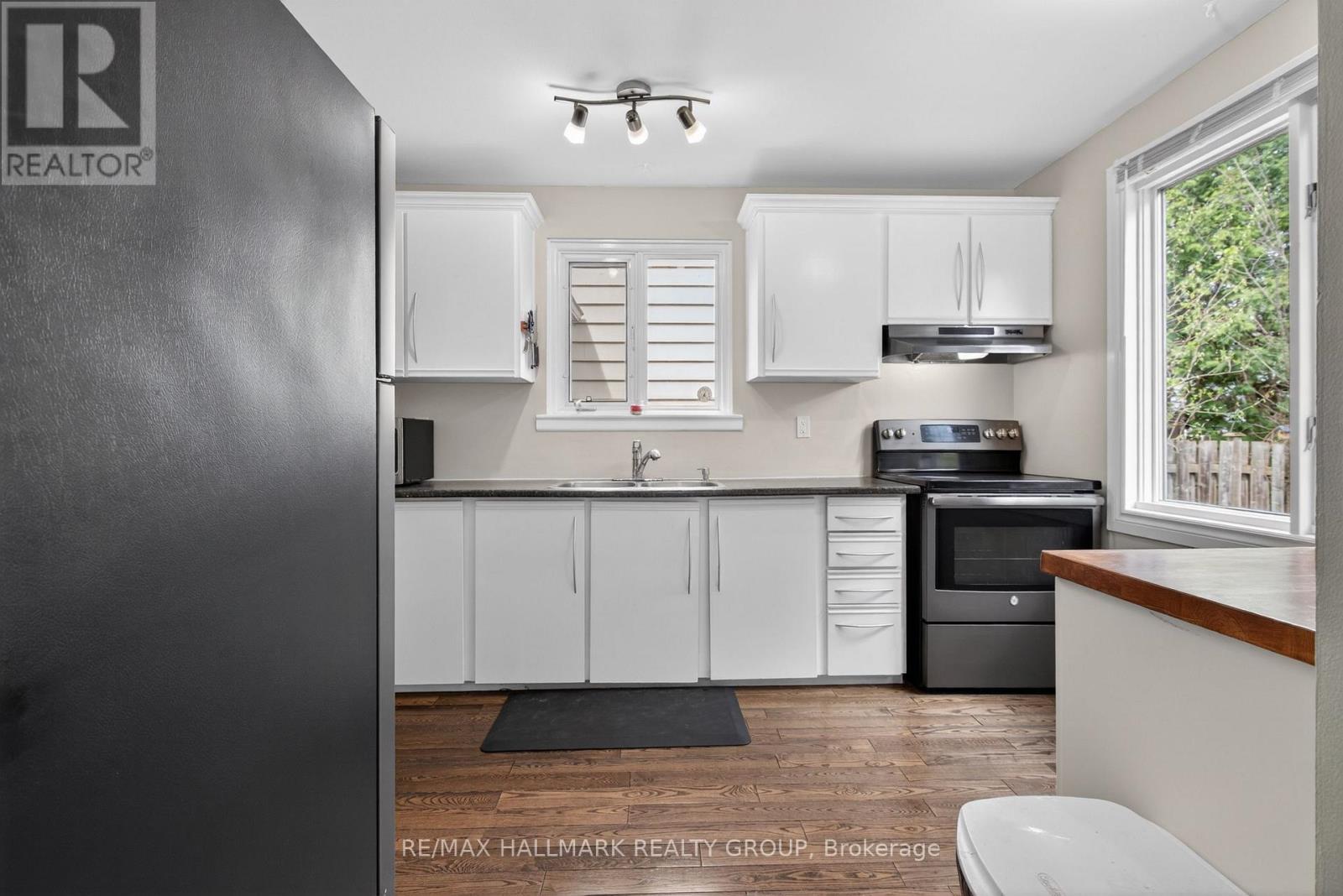 6 Beddoe Lane, Ottawa, Ontario  K1B 3Y1 - Photo 13 - X13105034