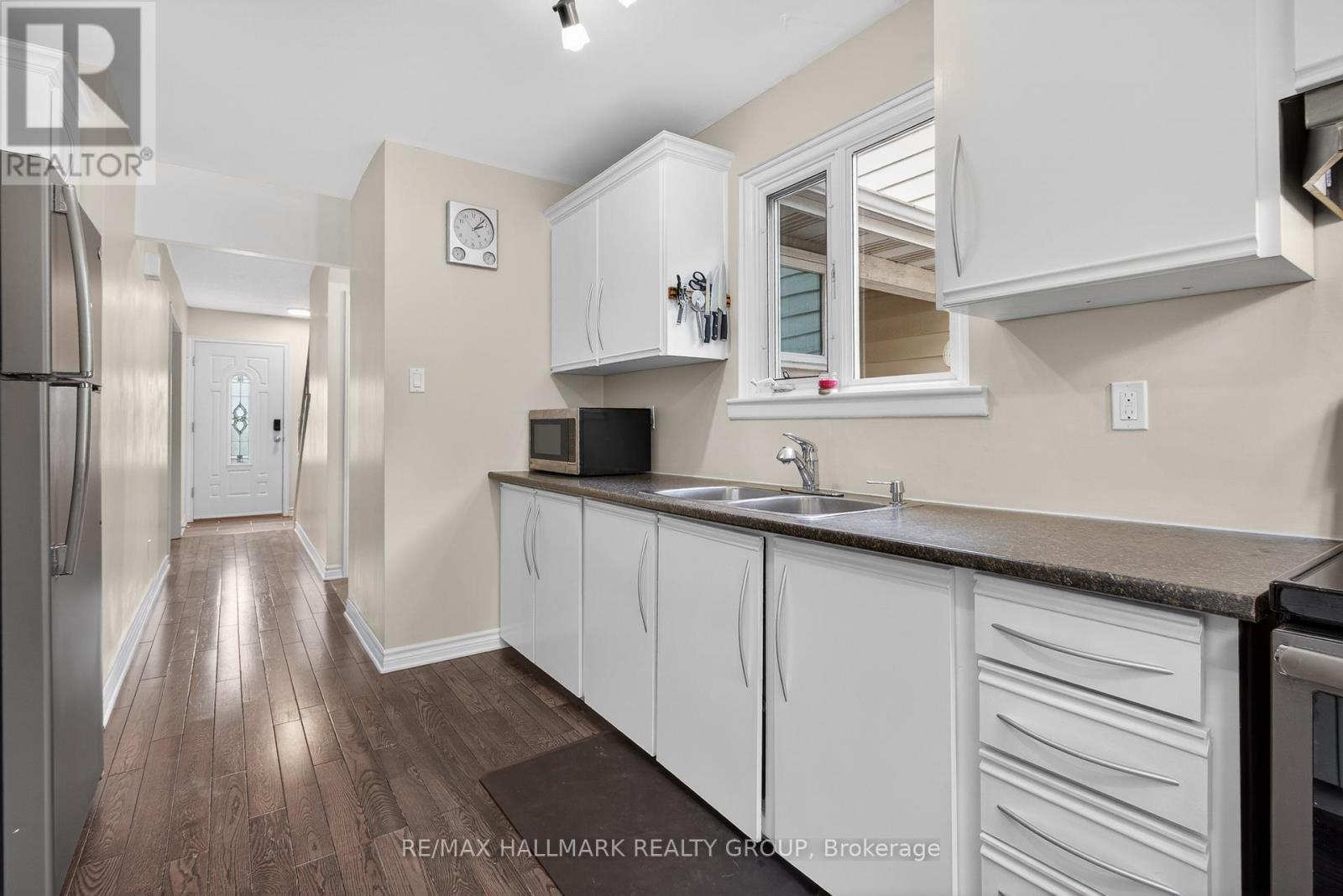 6 Beddoe Lane, Ottawa, Ontario  K1B 3Y1 - Photo 17 - X13105034
