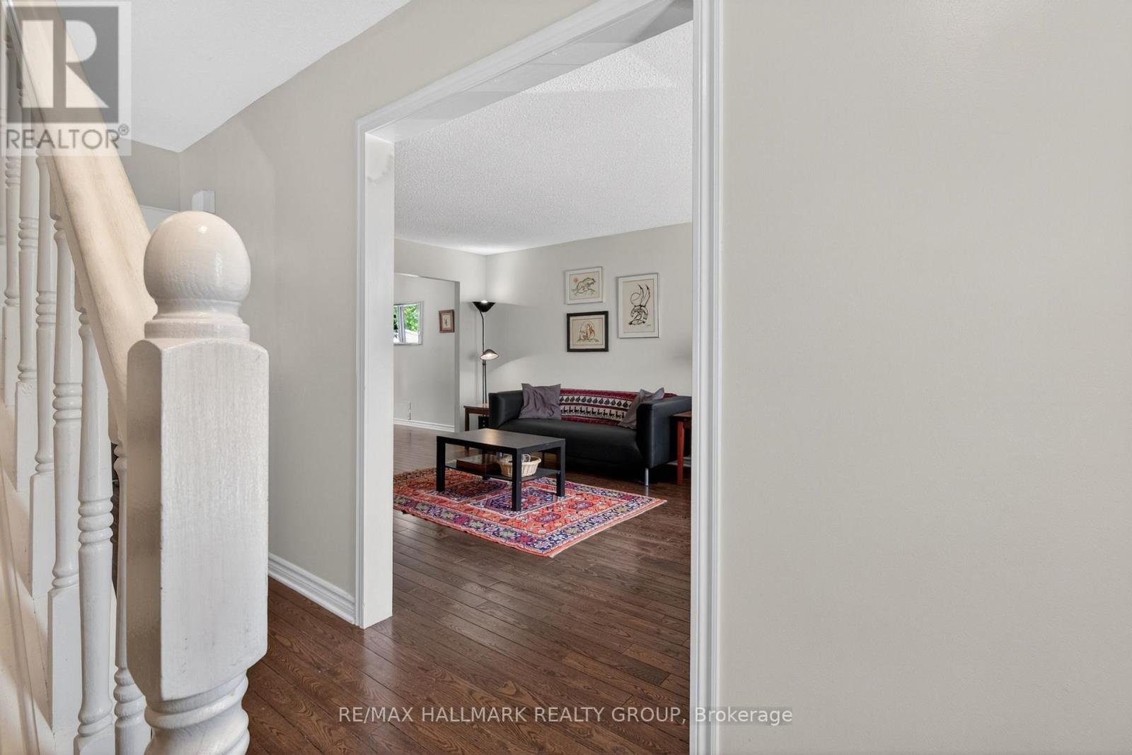 6 Beddoe Lane, Ottawa, Ontario  K1B 3Y1 - Photo 5 - X13105034