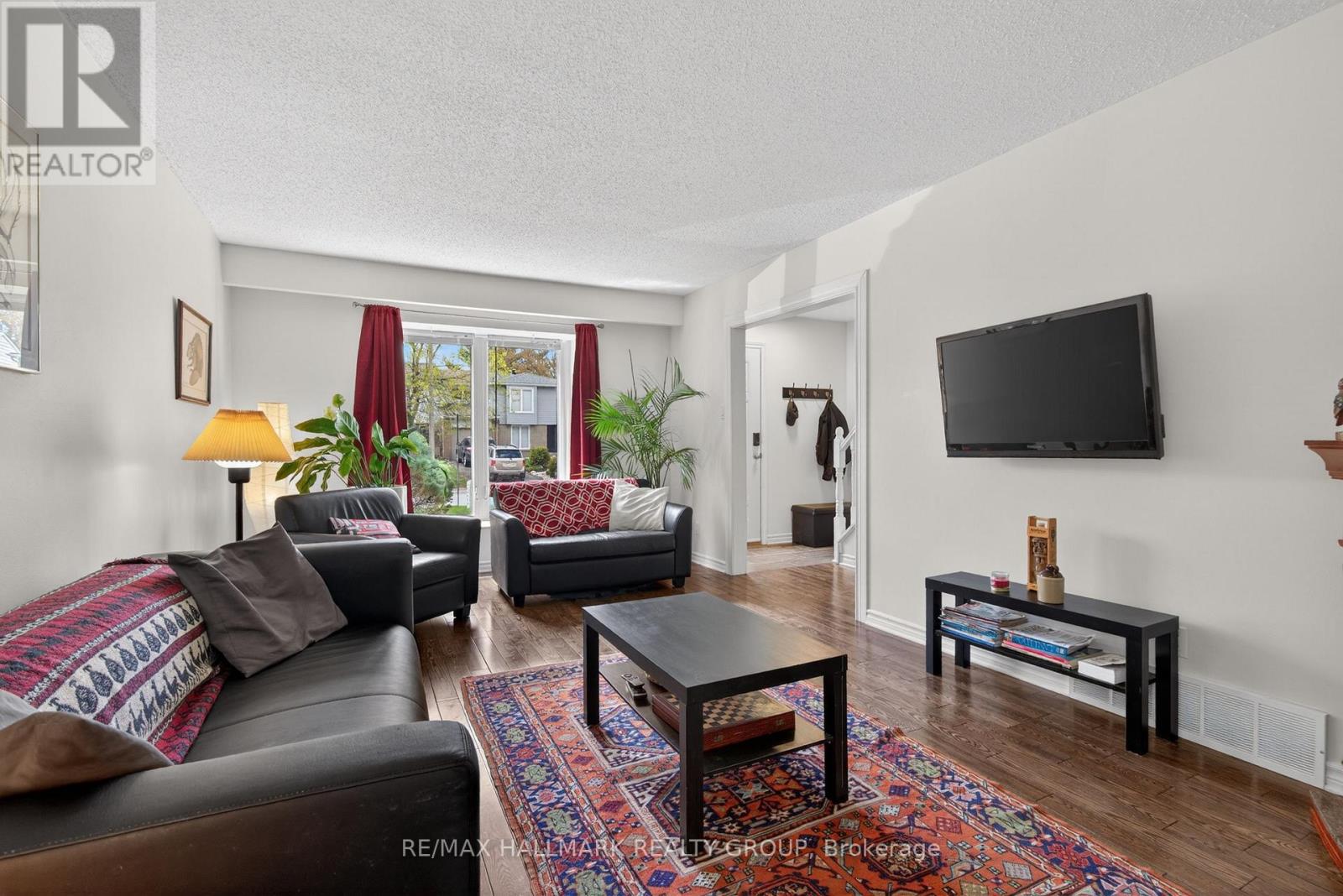 6 Beddoe Lane, Ottawa, Ontario  K1B 3Y1 - Photo 8 - X13105034