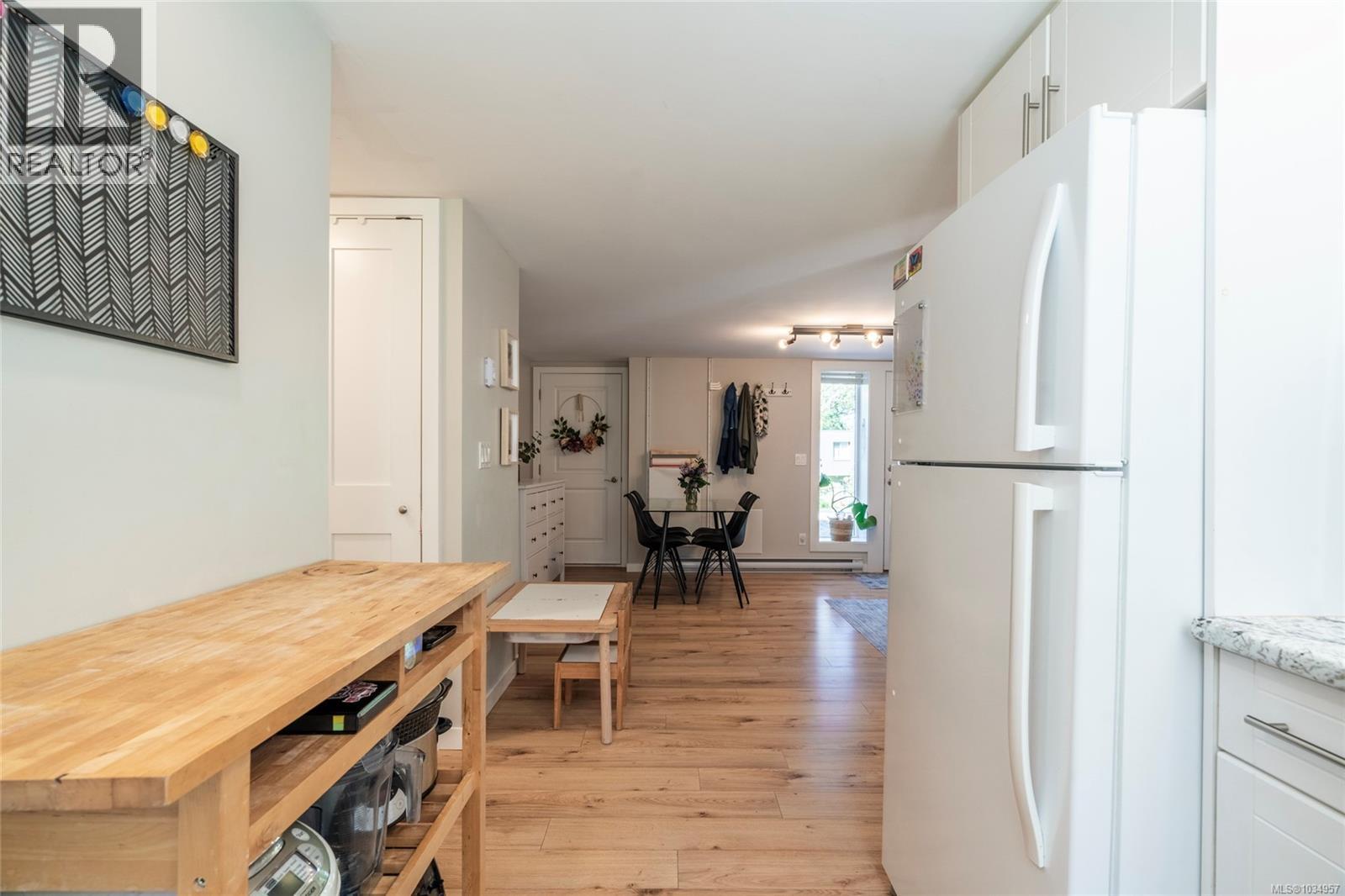 875 Gladiola Ave, Saanich, British Columbia  V8Z 2T5 - Photo 19 - 1034957