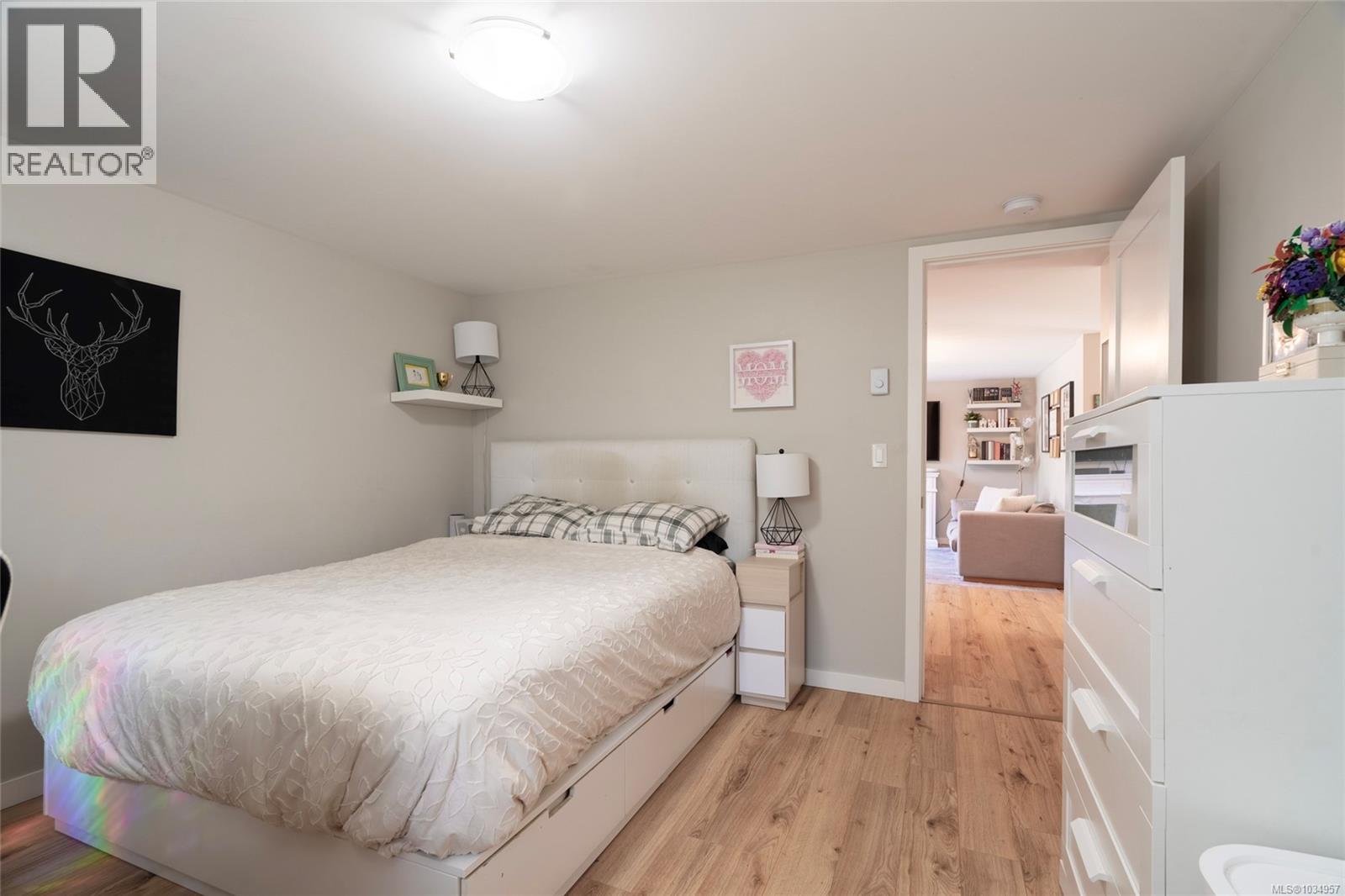875 Gladiola Ave, Saanich, British Columbia  V8Z 2T5 - Photo 22 - 1034957