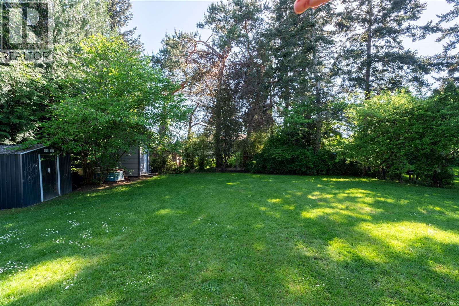 875 Gladiola Ave, Saanich, British Columbia  V8Z 2T5 - Photo 28 - 1034957