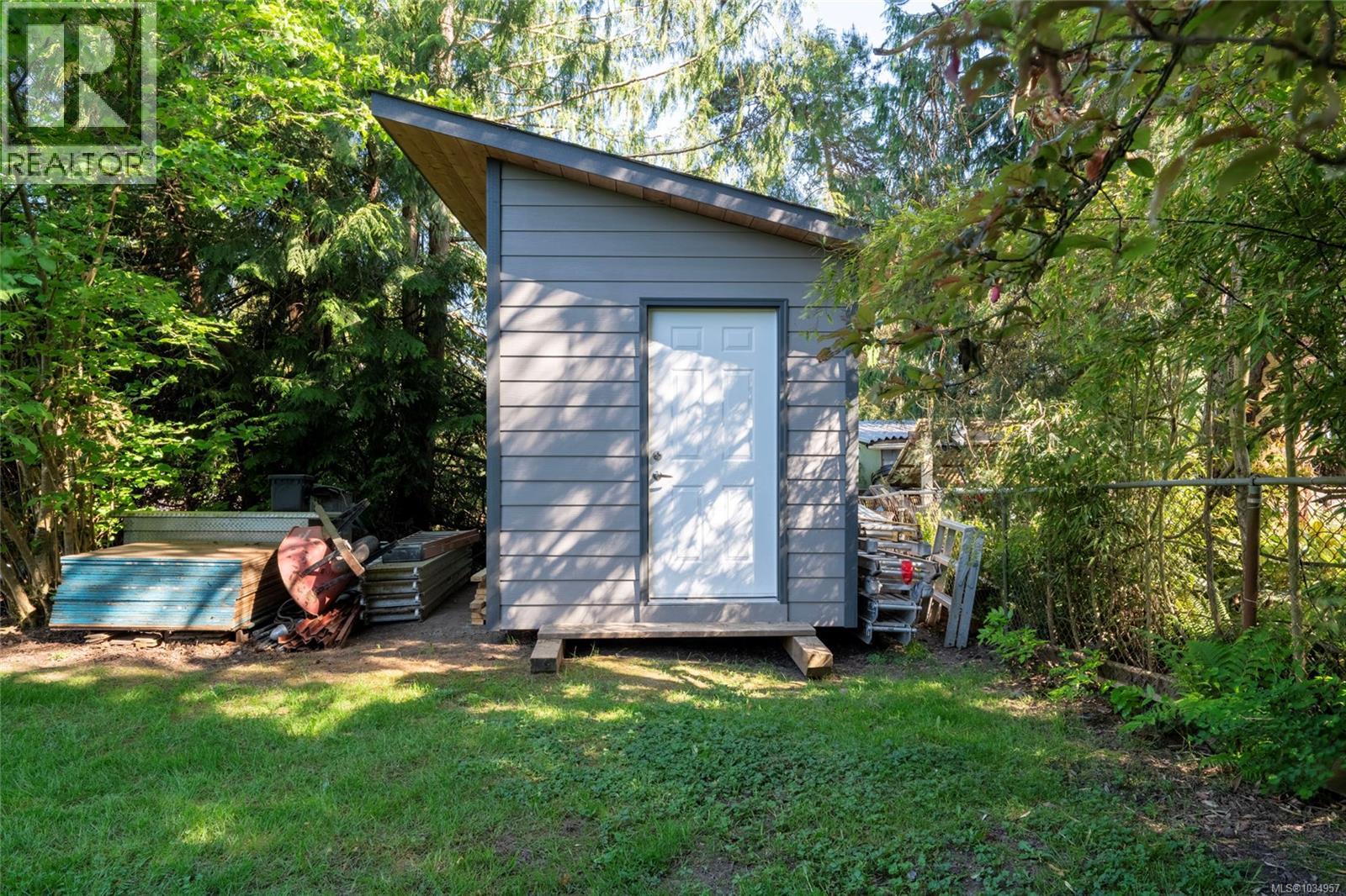 875 Gladiola Ave, Saanich, British Columbia  V8Z 2T5 - Photo 29 - 1034957
