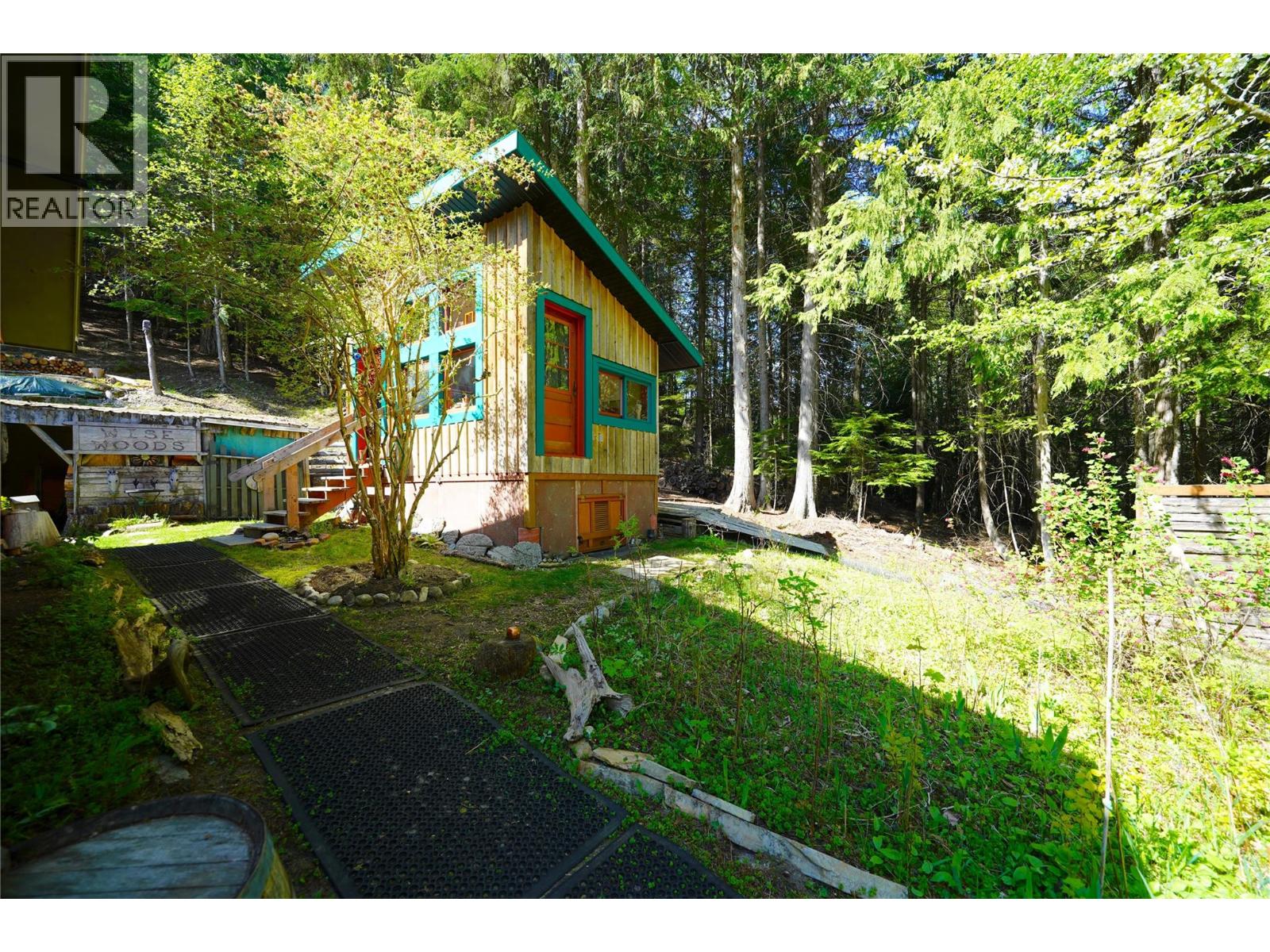 281 Iwanik Road, Procter, British Columbia  V1L 0B5 - Photo 45 - 10385671