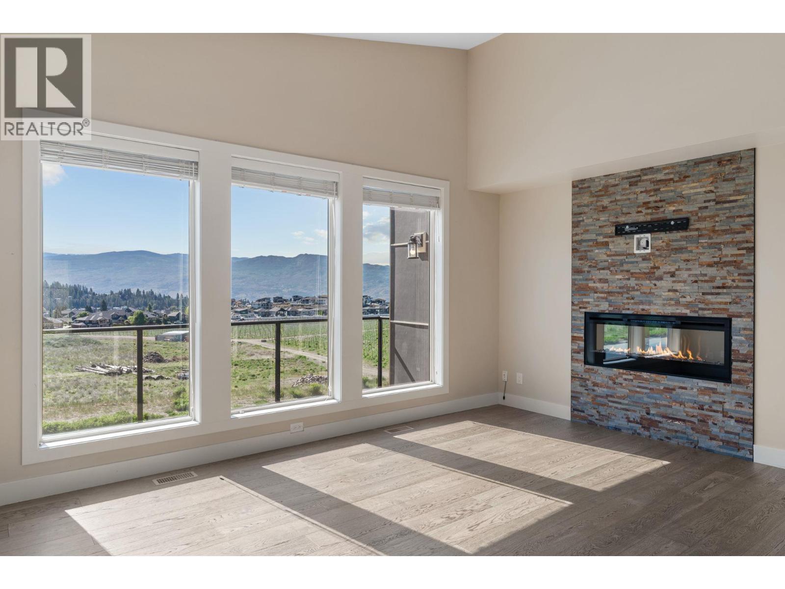 2604 Paramount Drive, West Kelowna, British Columbia  V4T 3M6 - Photo 4 - 10386666
