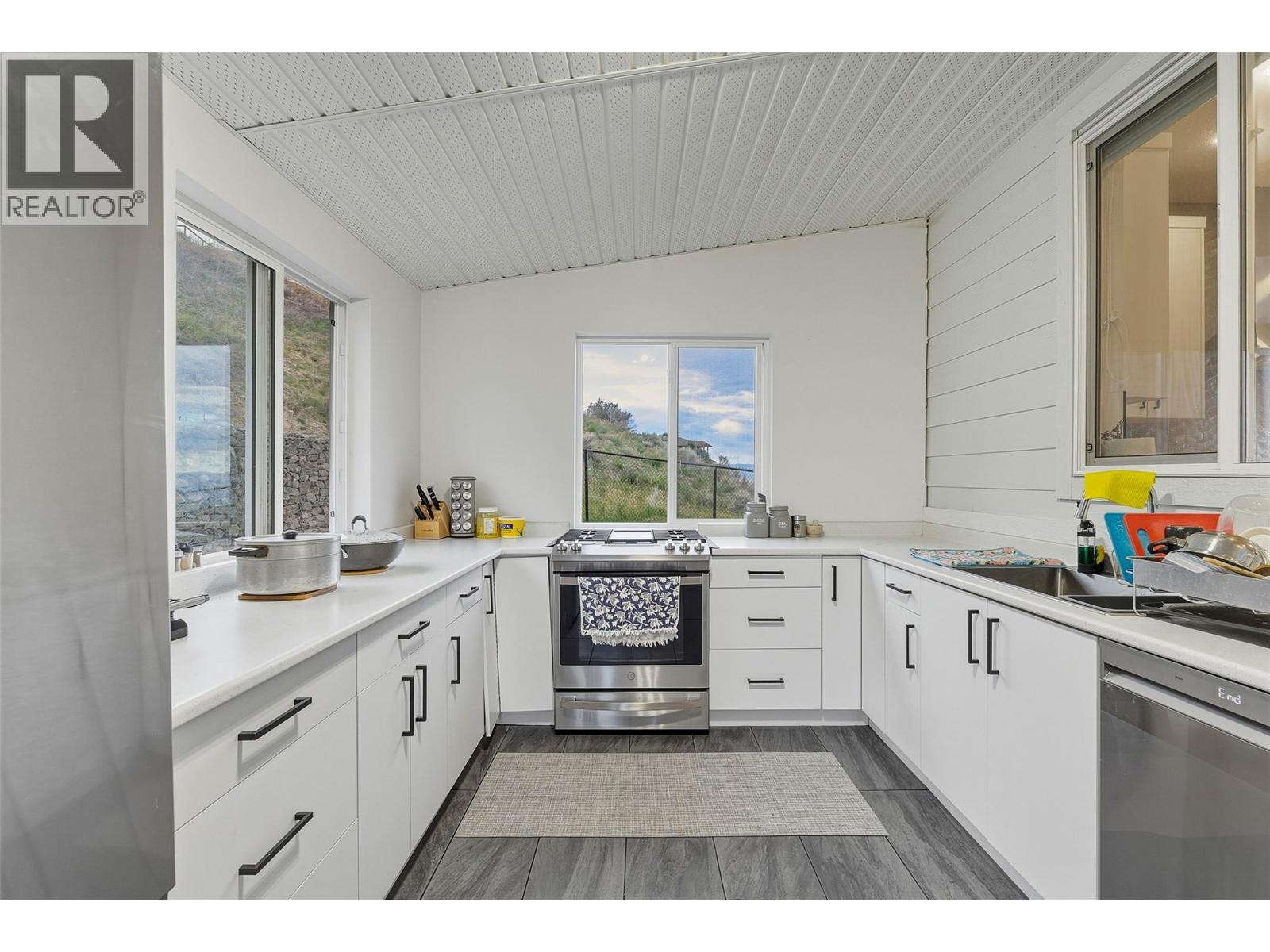 2405 Talbot Place, Kamloops, British Columbia  V1S 2B2 - Photo 18 - 10386447